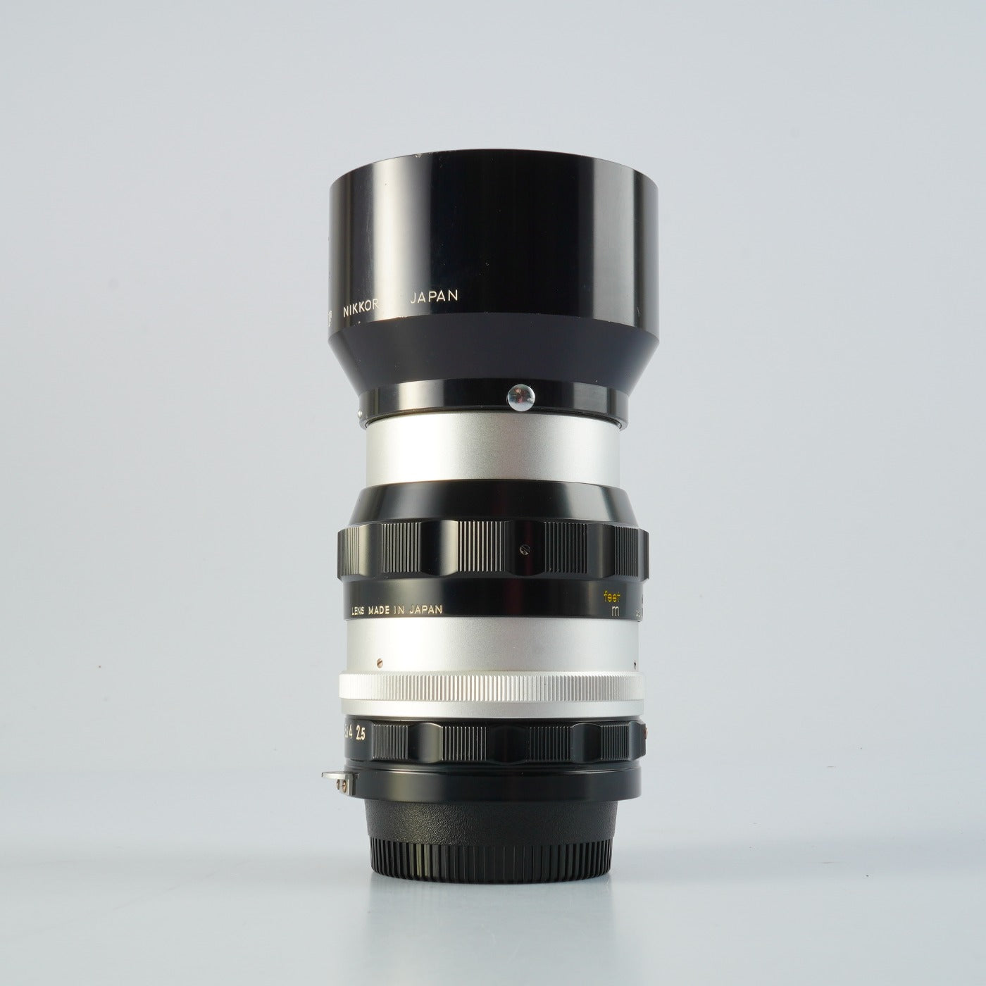 Nikon 非Ai NIKKOR-P Auto 105mm F/2.5 単焦点レンズ