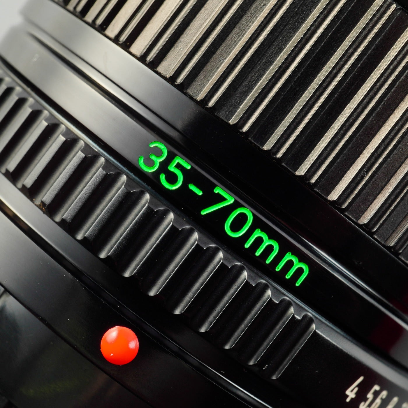 Canon FD 35-70mm F/4 ズームレンズ