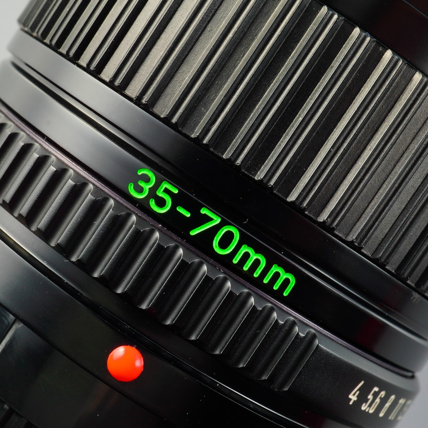 Canon FD 35-70mm F/4 ズームレンズ