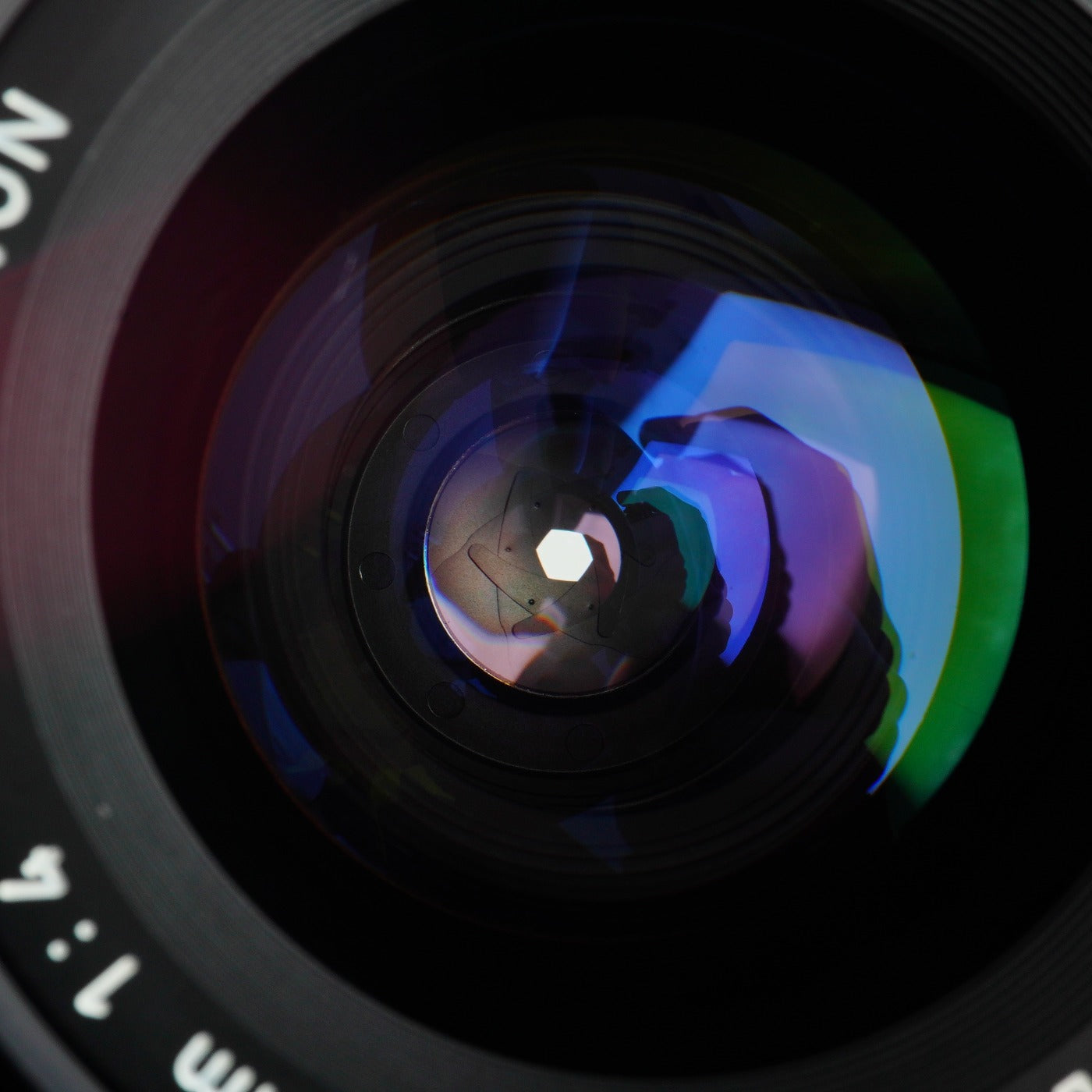 Canon FD 35-70mm F/4 ズームレンズ