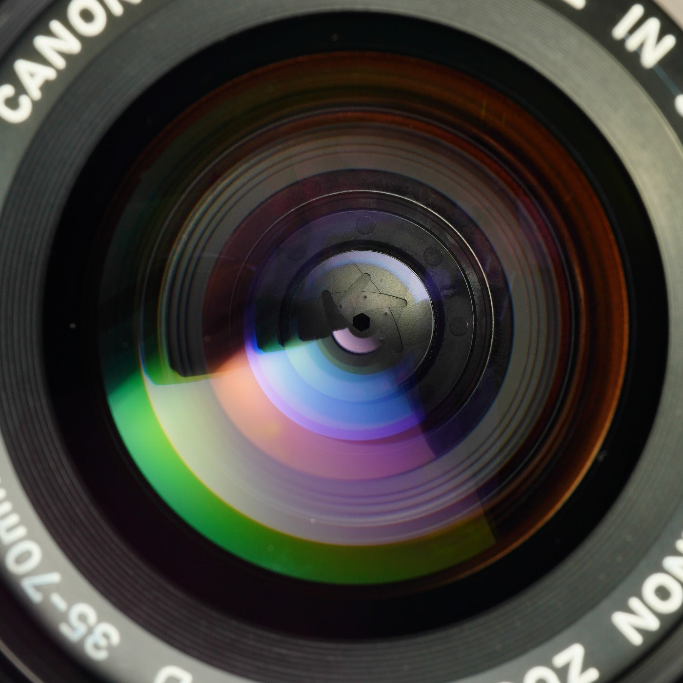 Canon FD 35-70mm F/4 ズームレンズ