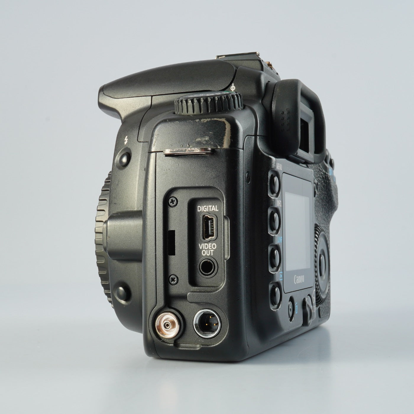 Canon EOS 20D + EF-S 18-55mm F/3.5-5.6Ⅱ USM + CF 2GB デジタル一眼レフカメラ