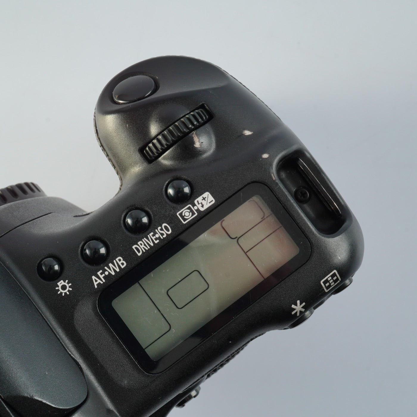 Canon EOS 20D + EF-S 18-55mm F/3.5-5.6Ⅱ USM + CF 2GB デジタル一眼レフカメラ