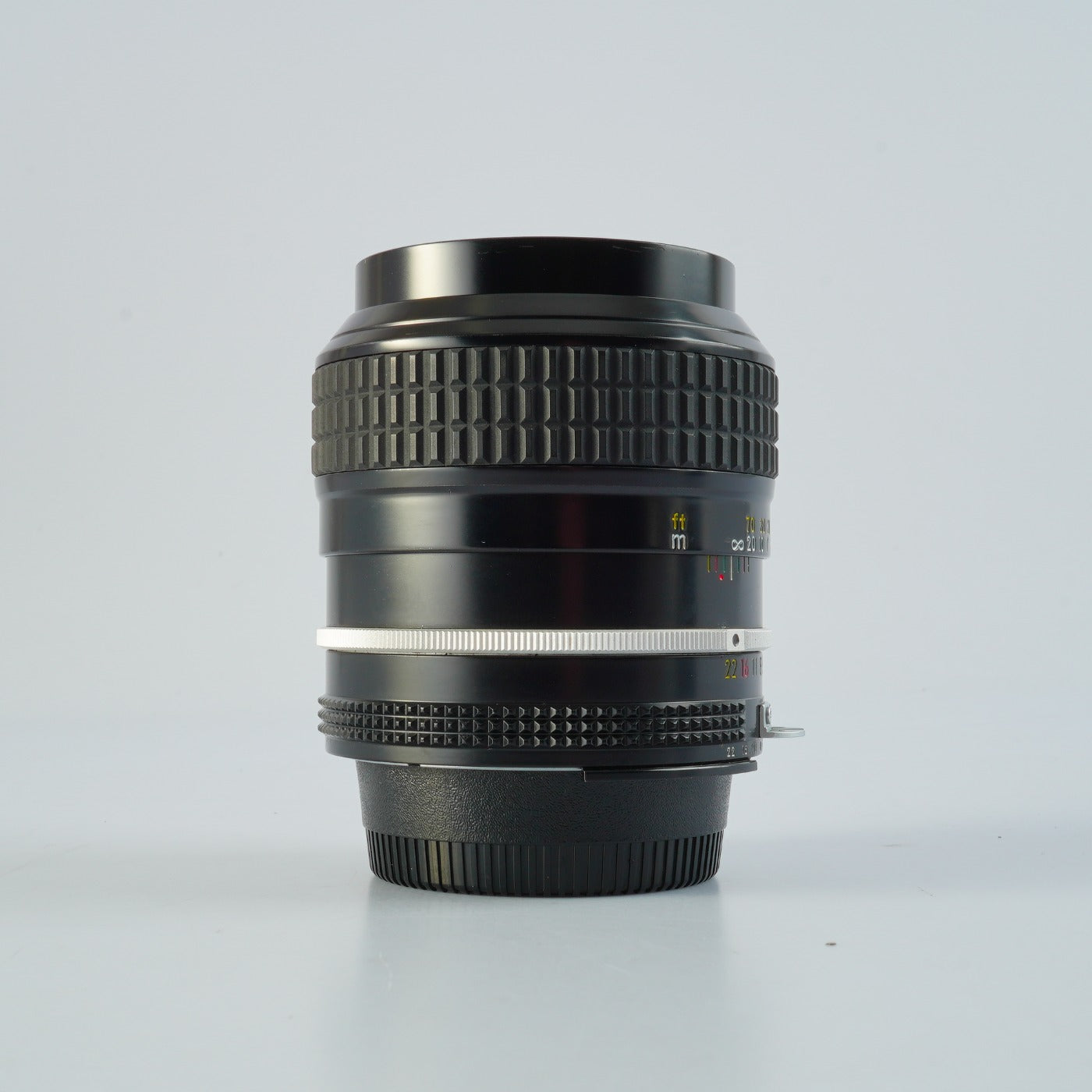 Nikon Ai NIKKOR 105mm F/2.5 単焦点レンズ