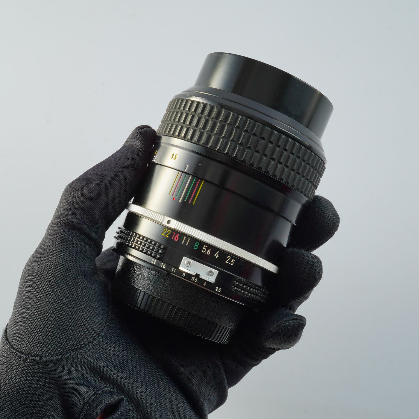 Nikon Ai NIKKOR 105mm F/2.5 単焦点レンズ