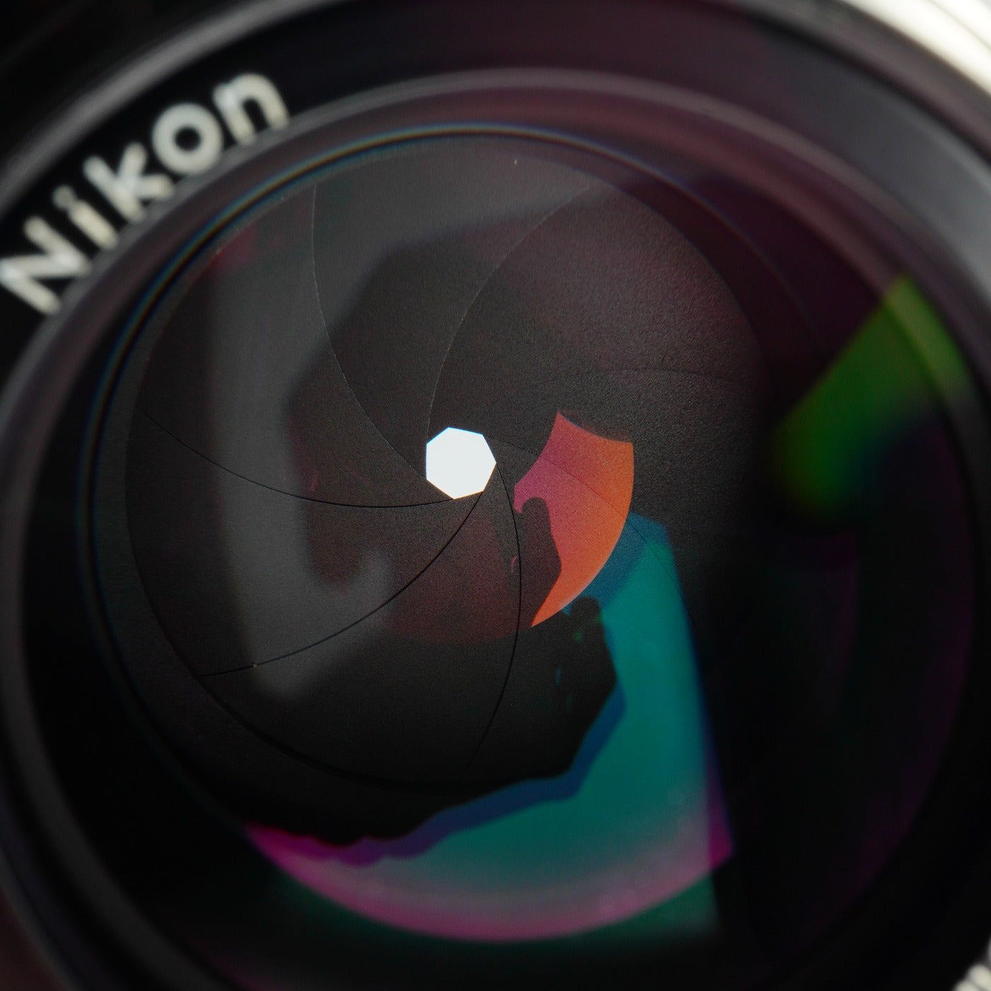 Nikon Ai NIKKOR 105mm F/2.5 単焦点レンズ