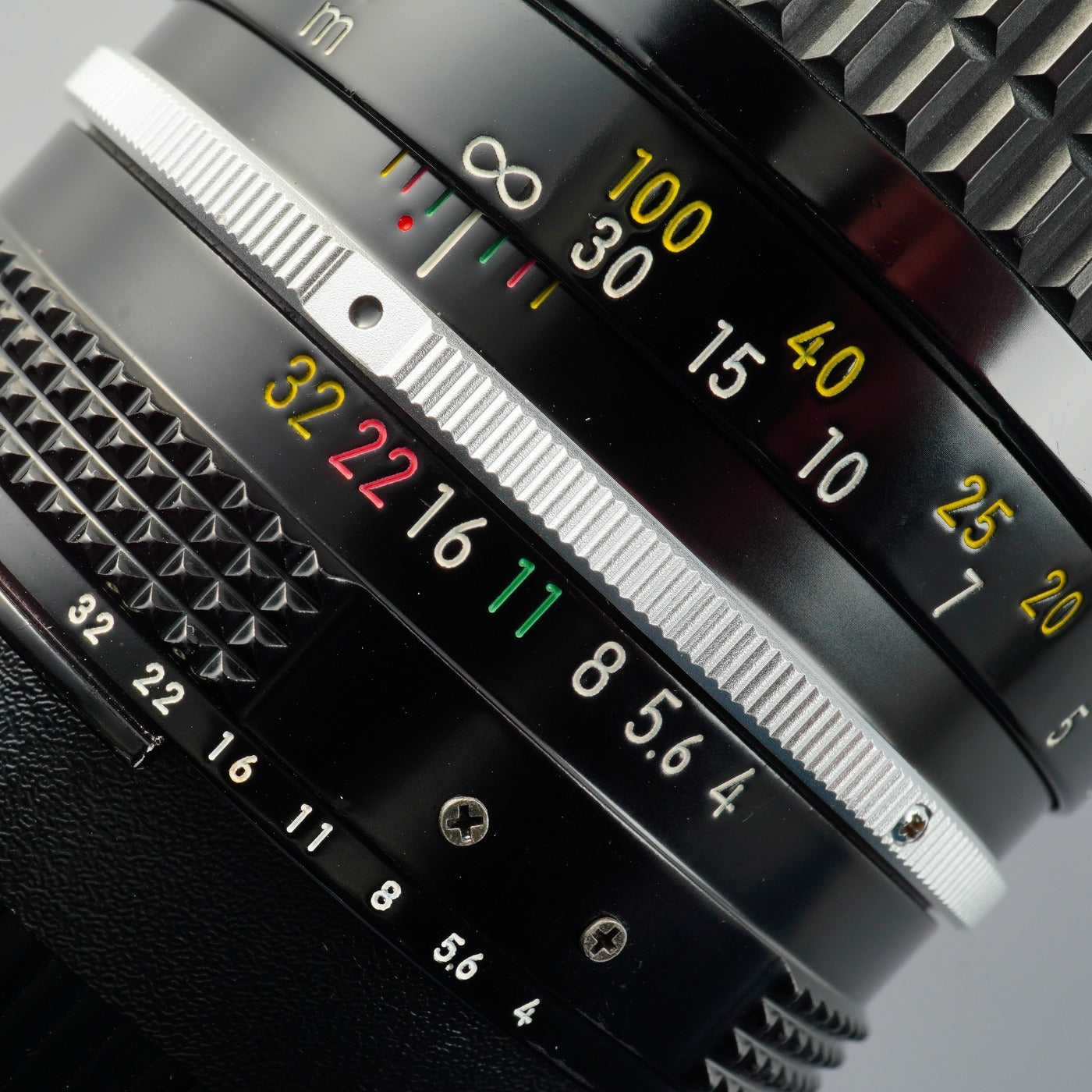 Nikon Ai Nikkor 200mm F/4 単焦点レンズ