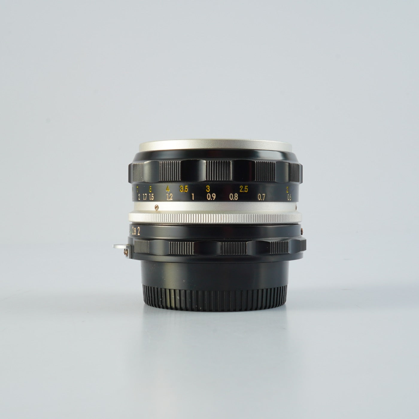 Nikon NIKKOR-H Auto 50mm F/2 非Ai 単焦点レンズ