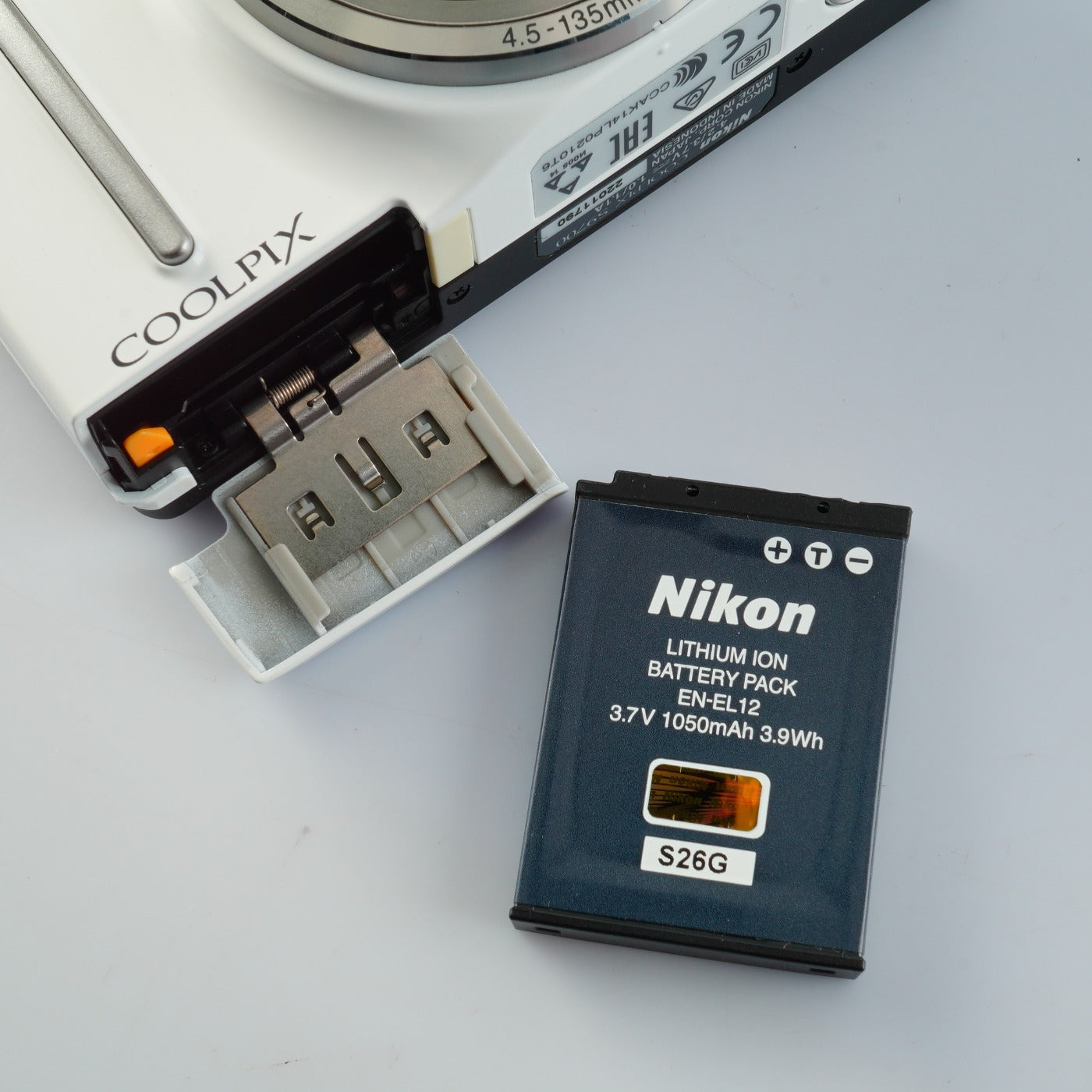 Nikon Coolpix S9700 White コンパクトデジタルカメラ