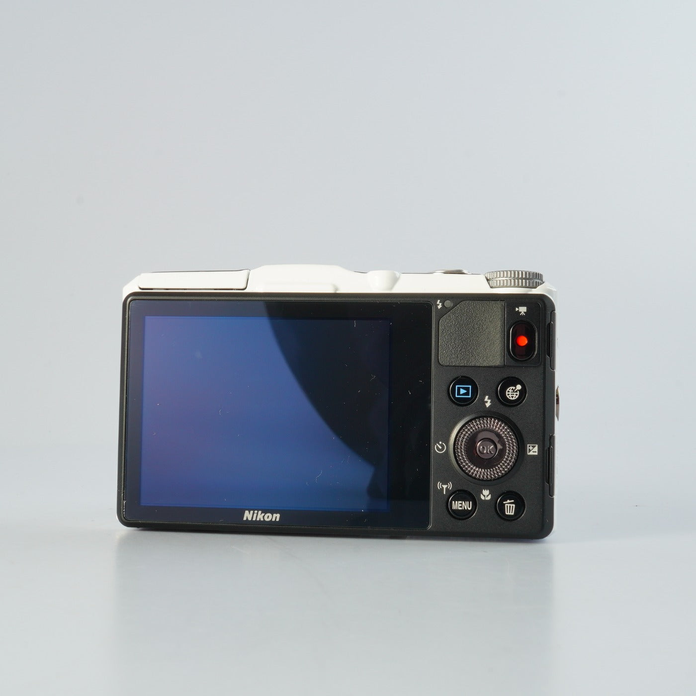 Nikon Coolpix S9700 White コンパクトデジタルカメラ