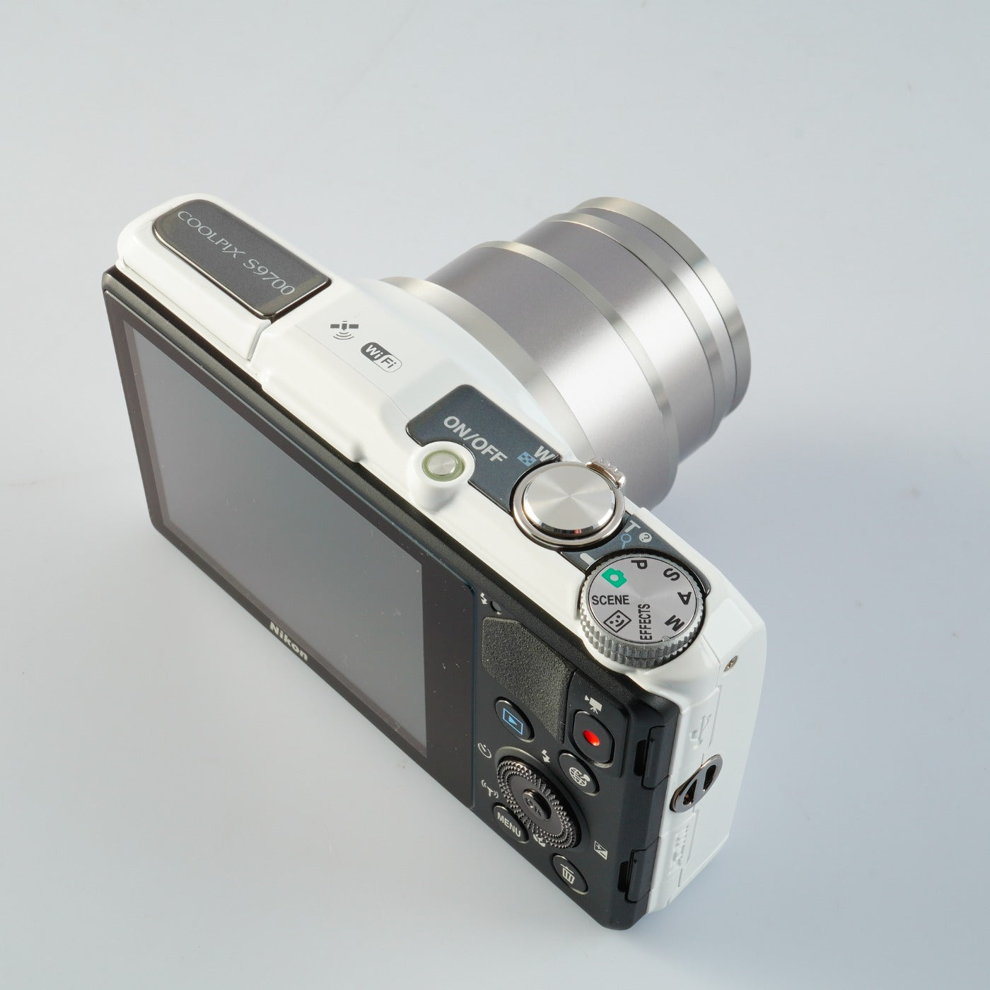 Nikon Coolpix S9700 White コンパクトデジタルカメラ