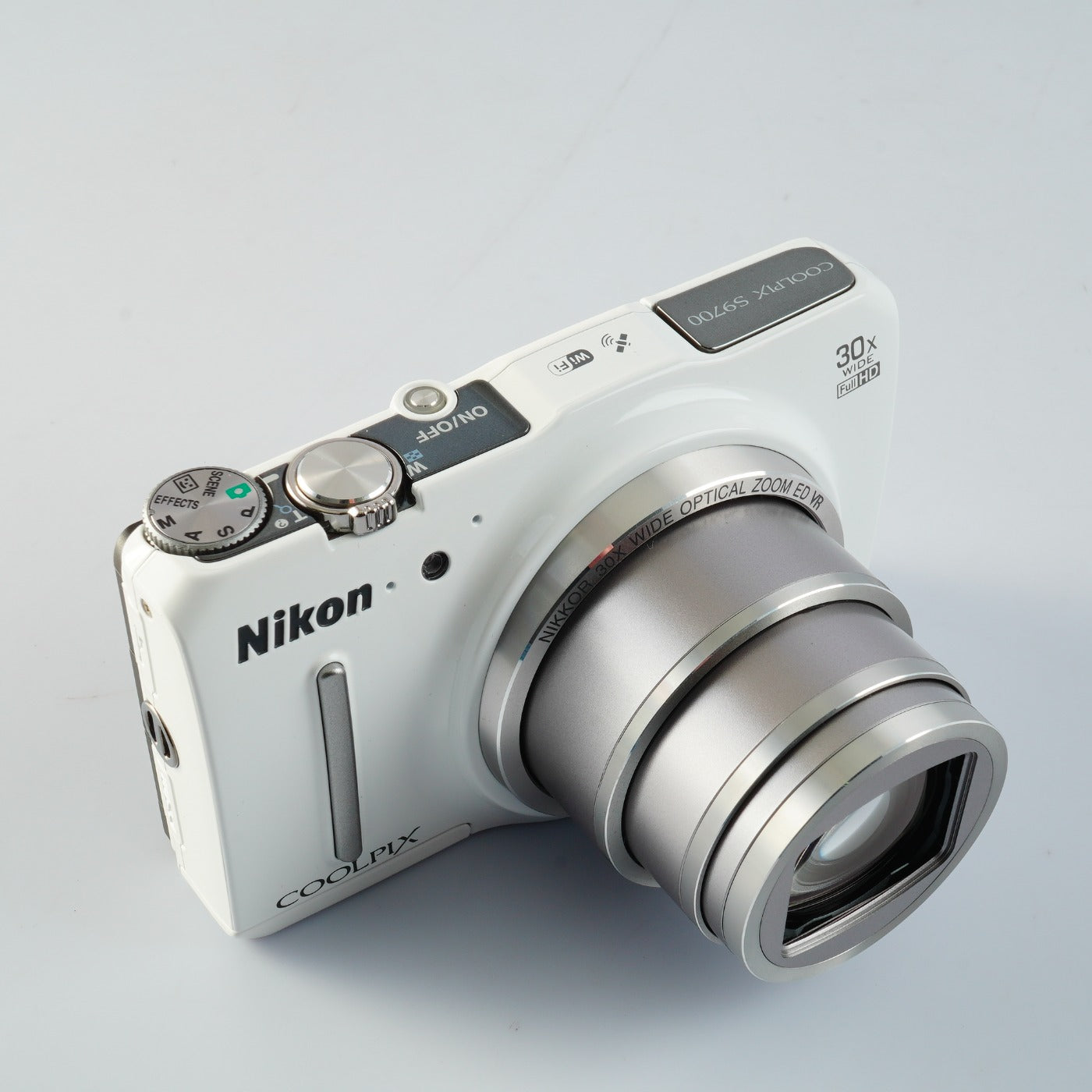 Nikon Coolpix S9700 White コンパクトデジタルカメラ