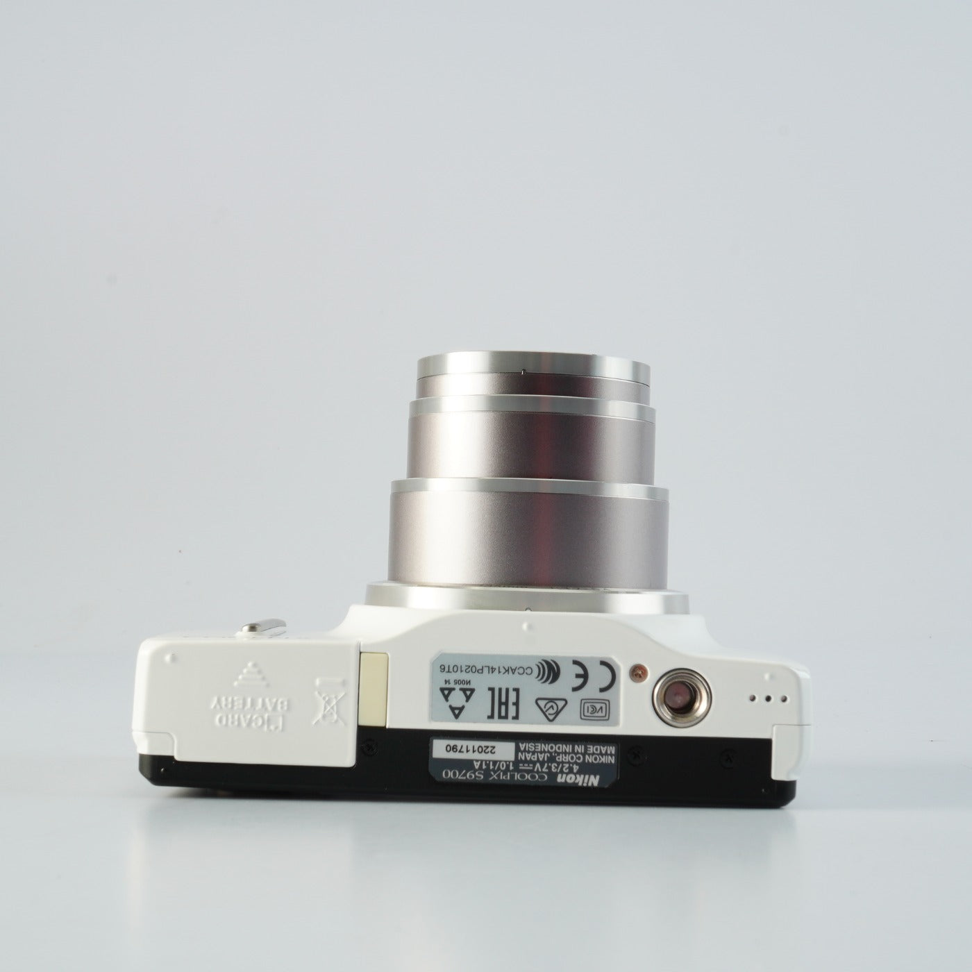 Nikon Coolpix S9700 White コンパクトデジタルカメラ