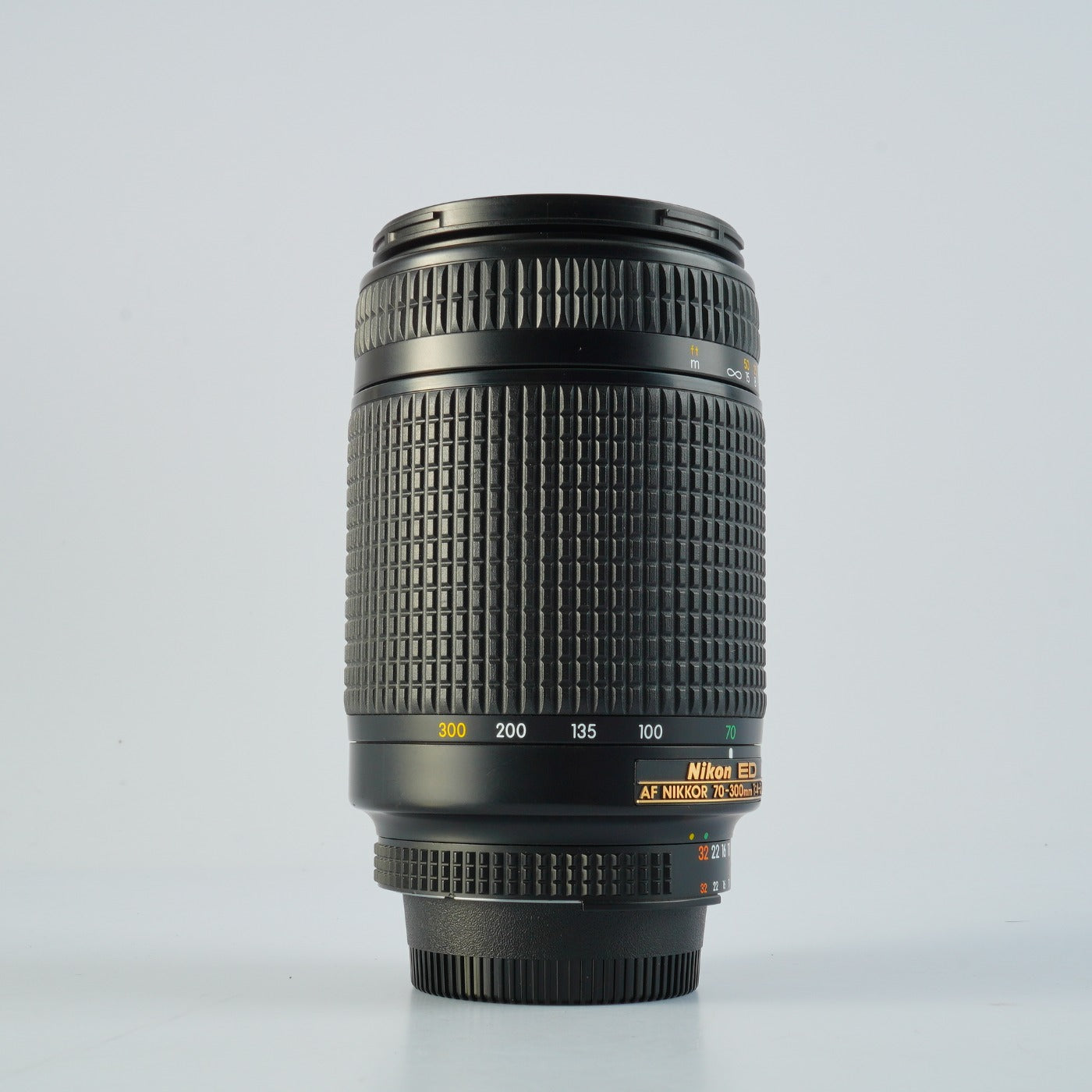 Nikon AF NIKKOR 70-300mm F/4-5.6 D ED ズームレンズ