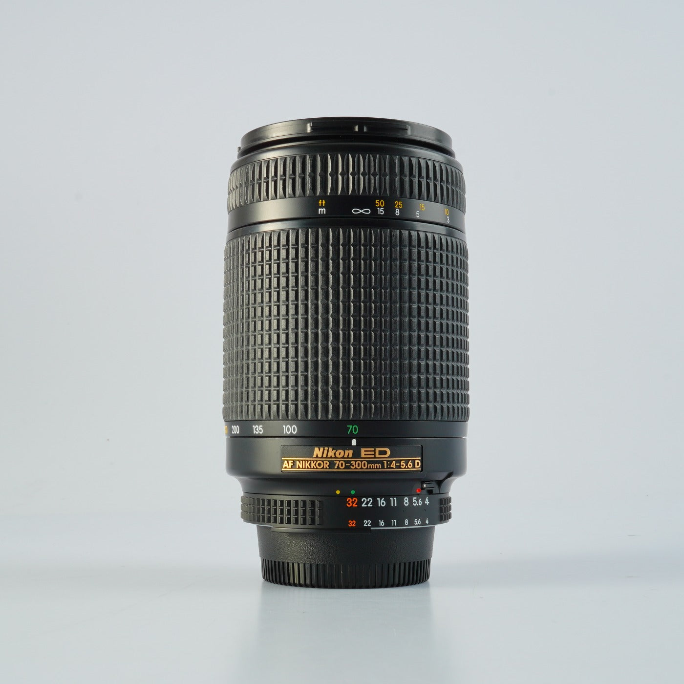 Nikon AF NIKKOR 70-300mm F/4-5.6 D ED ズームレンズ