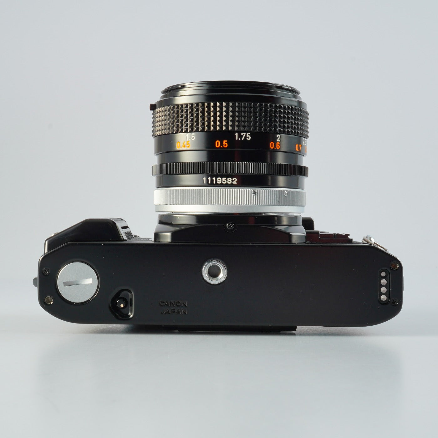 【SERVICED & TESTED】 Canon AE-1 Program Black + FD 50mm F/1.4 S.S.C. MF フィルム一眼レフカメラ