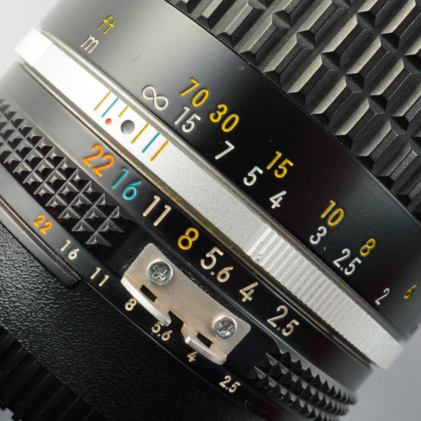 Nikon Ai-S NIKKOR 105mm F/2.5 単焦点レンズ