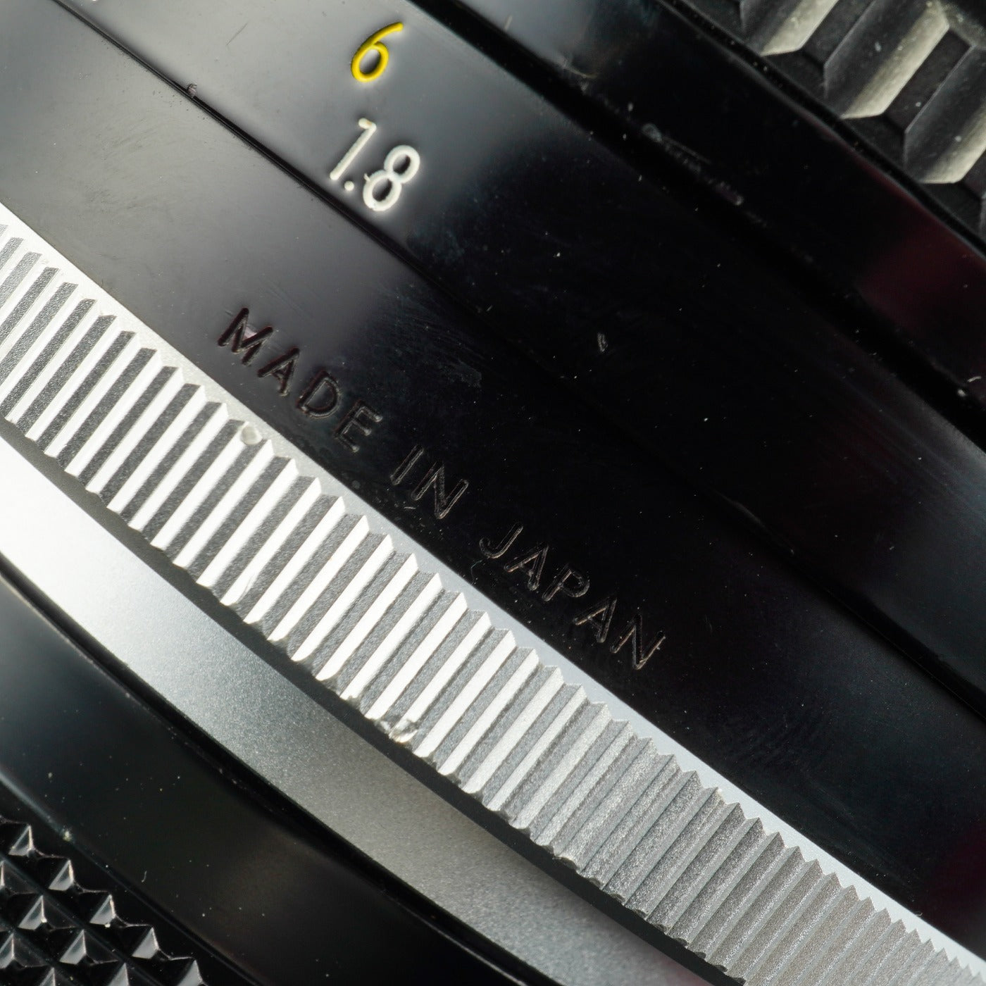 Nikon Ai NIKKOR 180mm F/2.8 単焦点レンズ