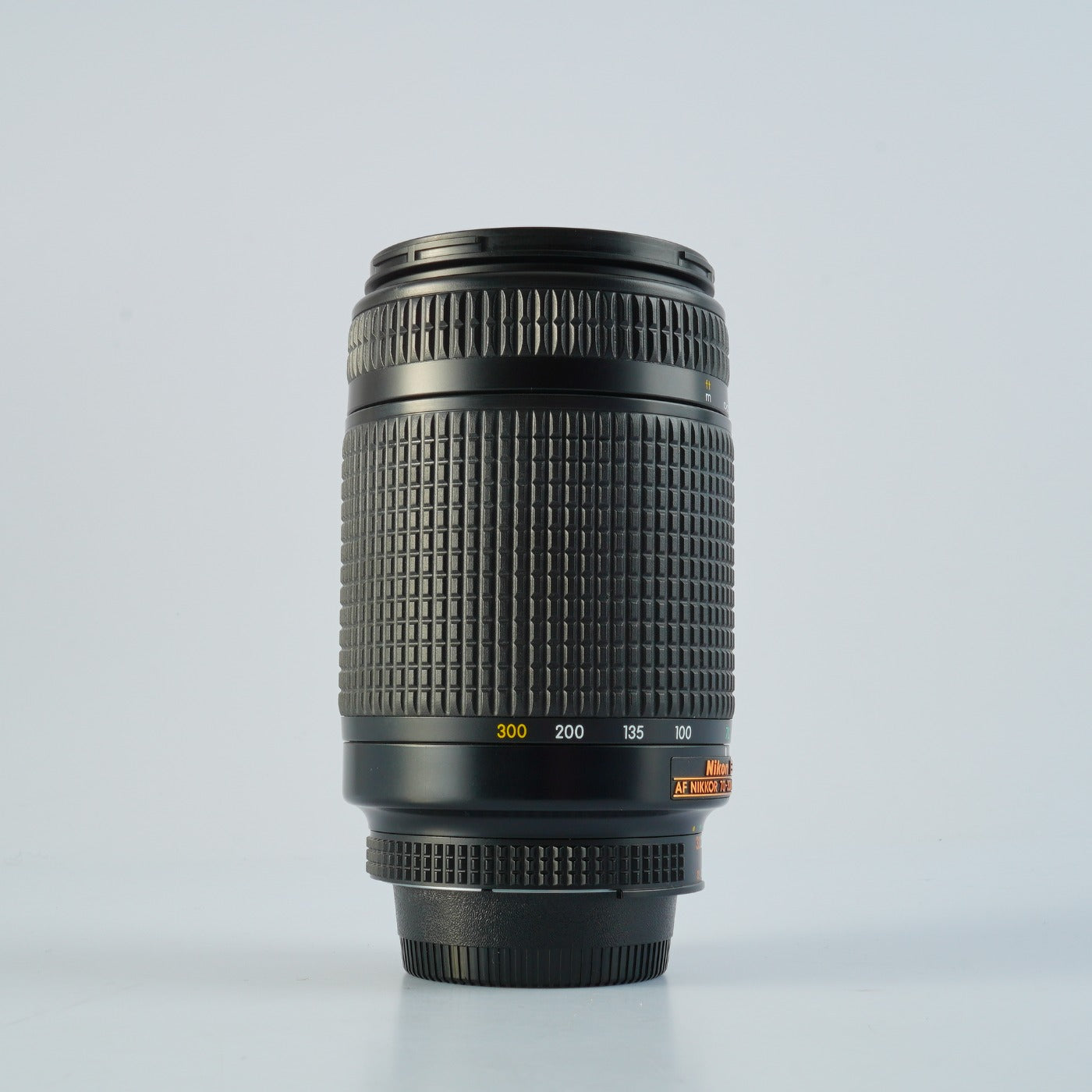 Nikon AF NIKKOR 70-300mm F/4-5.6 D ED ズームレンズ