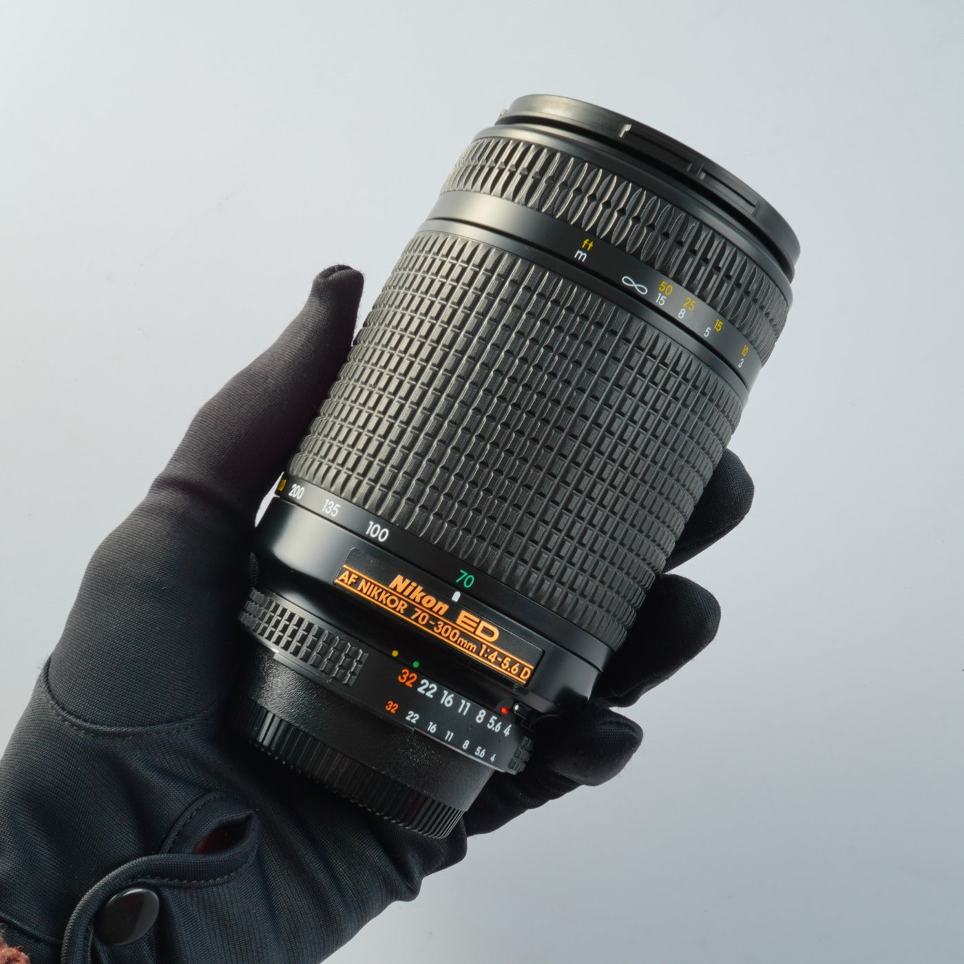 Nikon AF NIKKOR 70-300mm F/4-5.6 D ED ズームレンズ