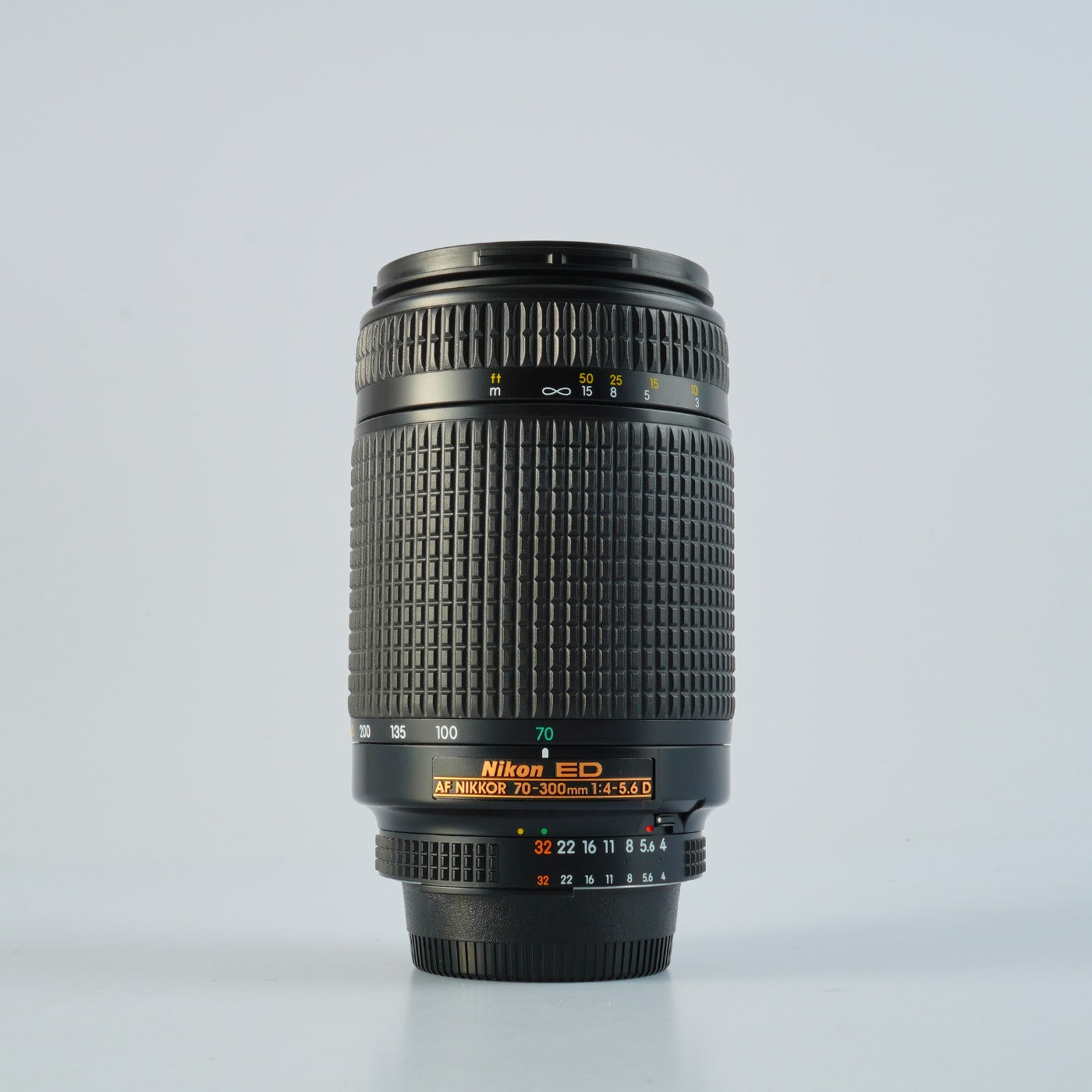 Nikon AF NIKKOR 70-300mm F/4-5.6 D ED ズームレンズ
