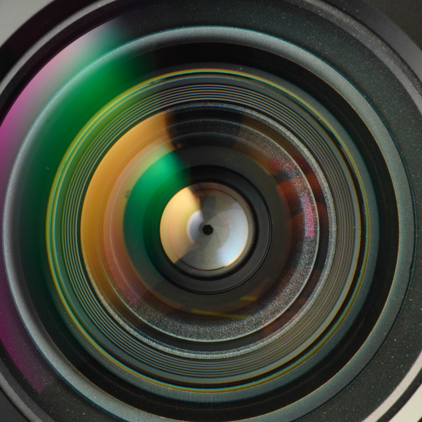 Nikon AF NIKKOR 24-50mm F/3.3-4.5 ズームレンズ