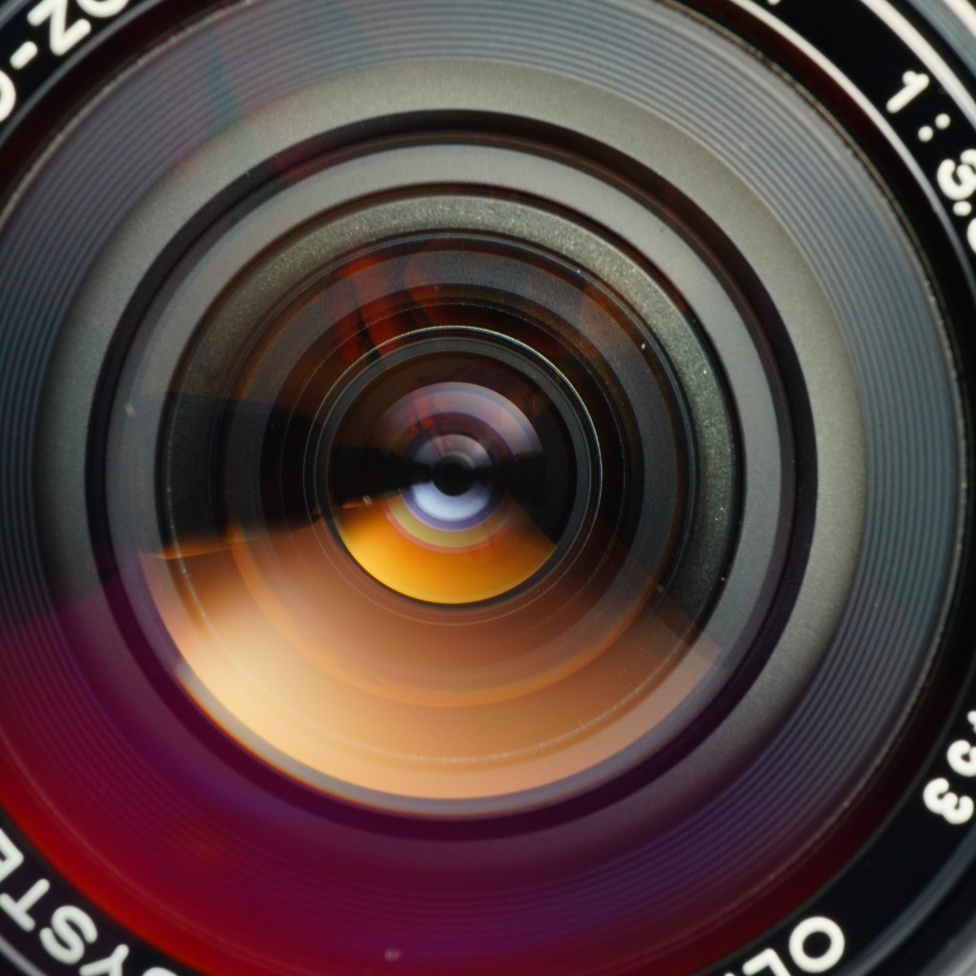 OLYMPUS OM-SYSTEM ZUIKO AUTO-ZOOM 35-105mm F/3.5-4.5 ズームレンズ