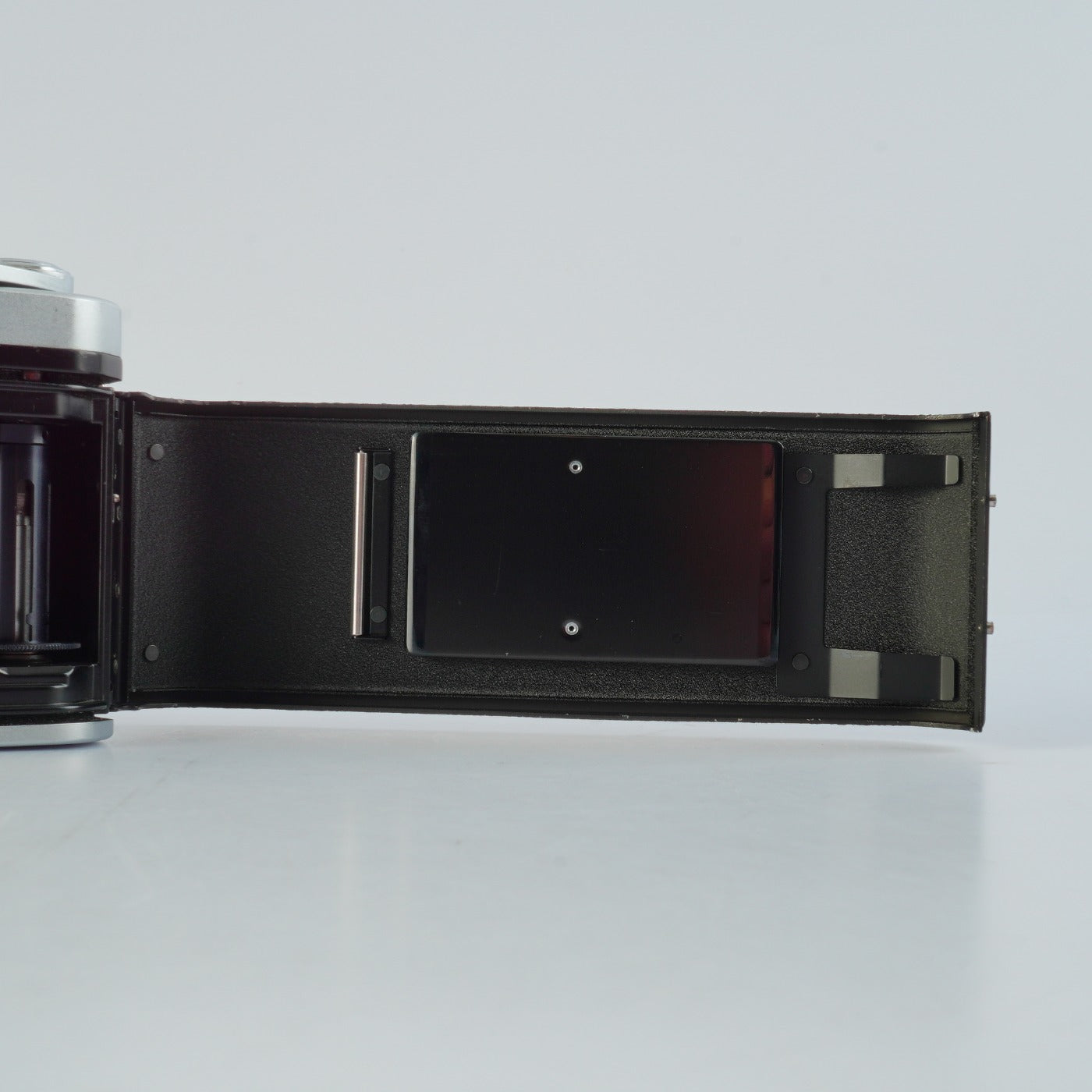【SERVICED】 Nikon F2 Photomic DP-1 Silver + NIKKOR 50mm F/1.4 MF フィルム一眼レフカメラ