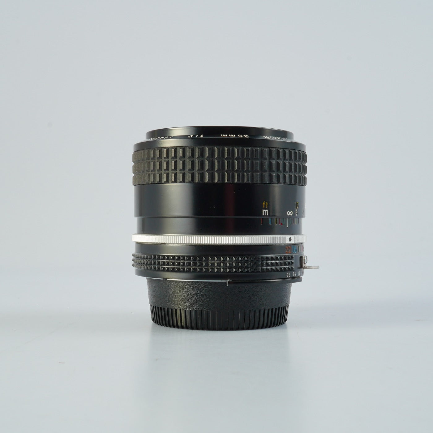 Nikon Ai NIKKOR 35mm F/2 単焦点レンズ