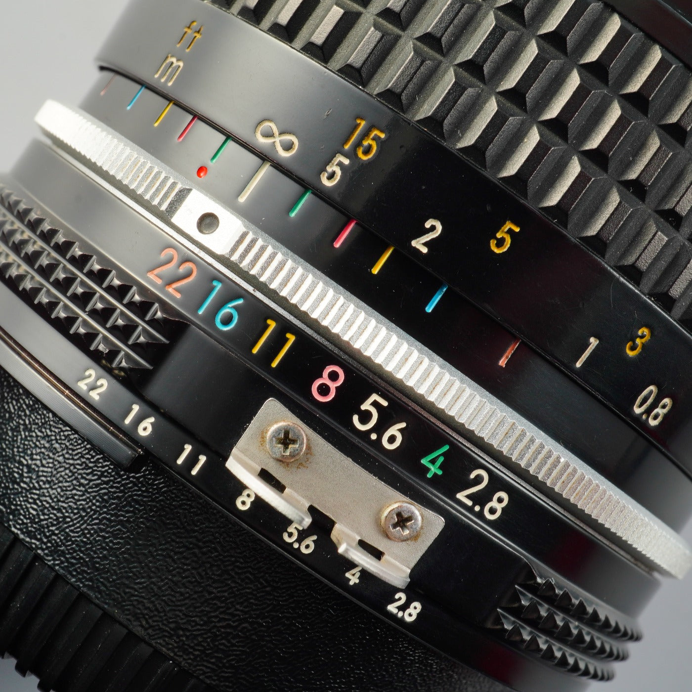 Nikon Ai Nikkor 28mm F/2.8 単焦点レンズ
