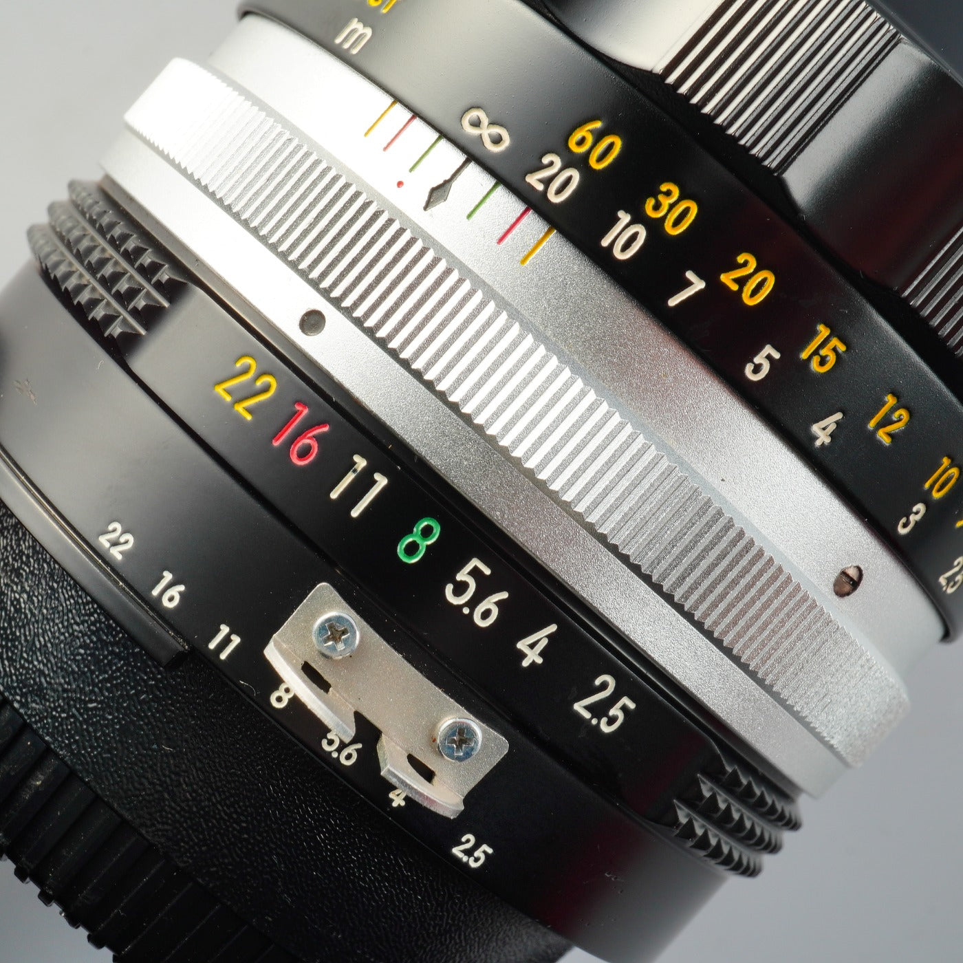 Nikon Ai改 NIKKOR-P Auto 105mm F/2.5 単焦点レンズ