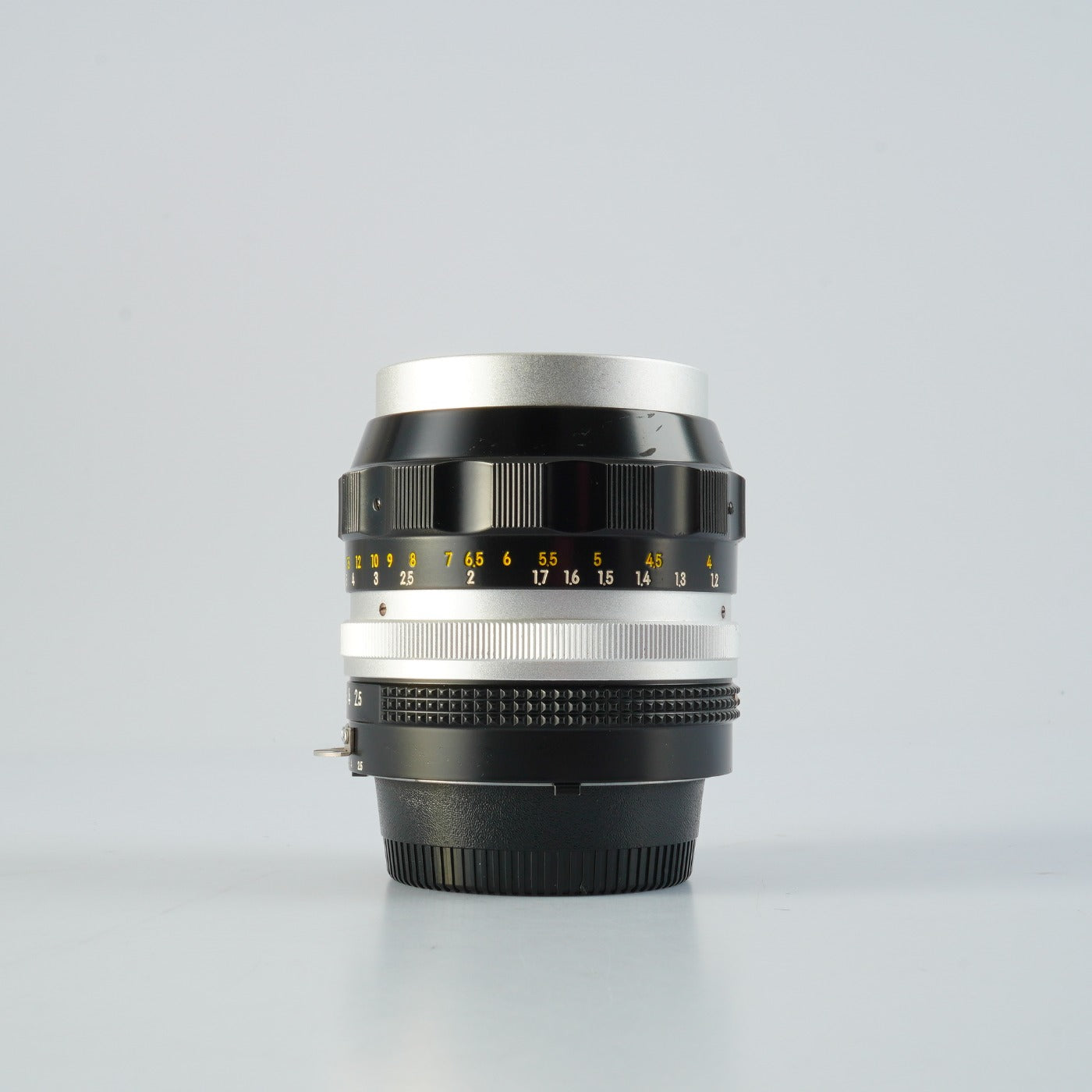 Nikon Ai改 NIKKOR-P Auto 105mm F/2.5 単焦点レンズ