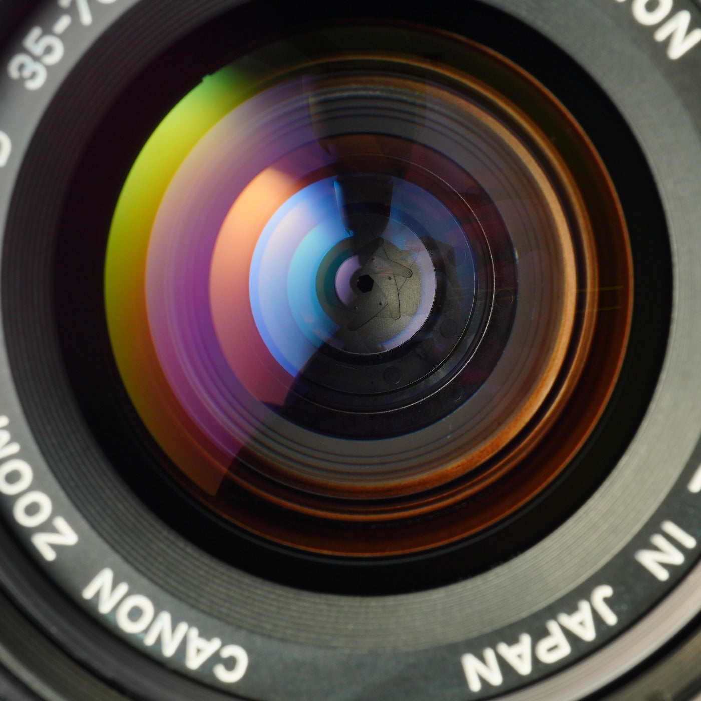 Canon FD 35-70mm F/4 ズームレンズ