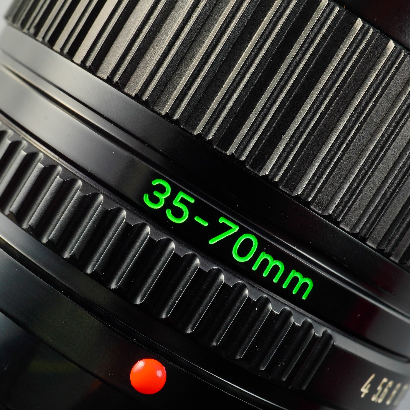 Canon FD 35-70mm F/4 ズームレンズ