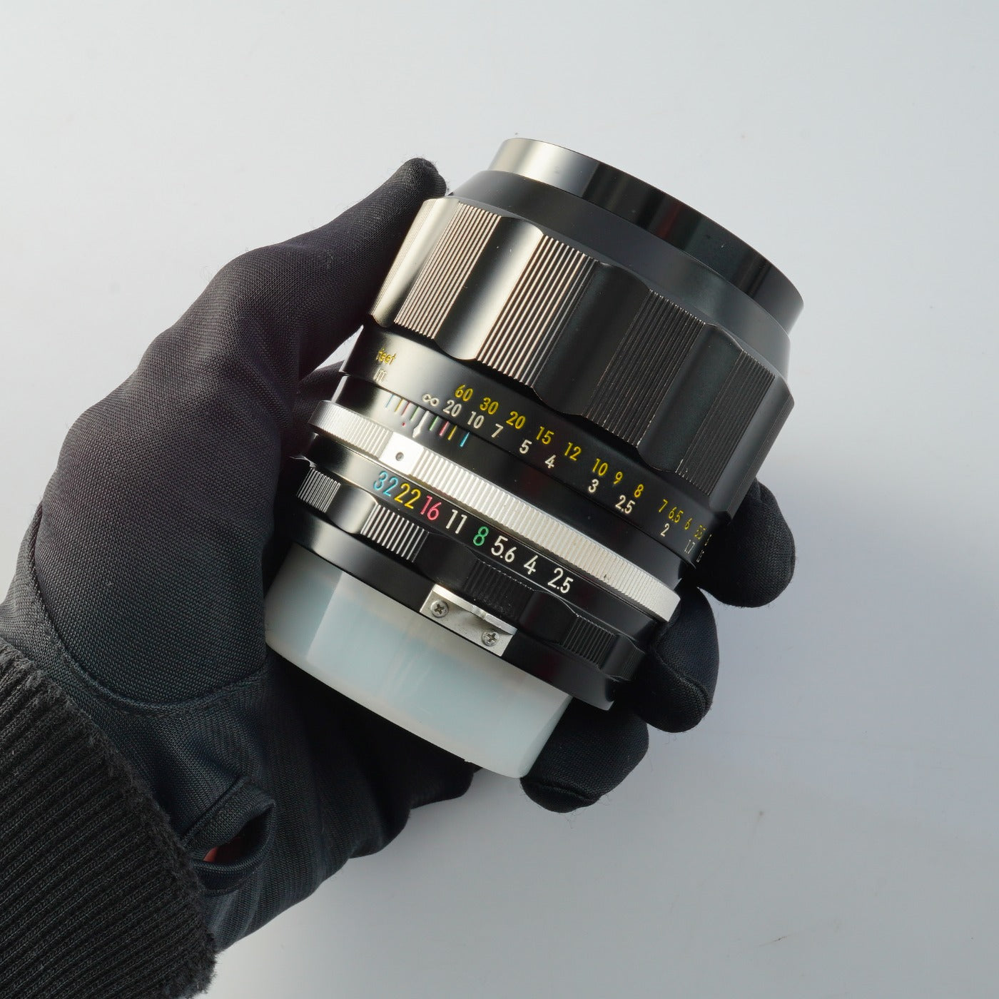 Nikon 非Ai NIKKOR-P.C Auto 105mm F/2.5 単焦点レンズ