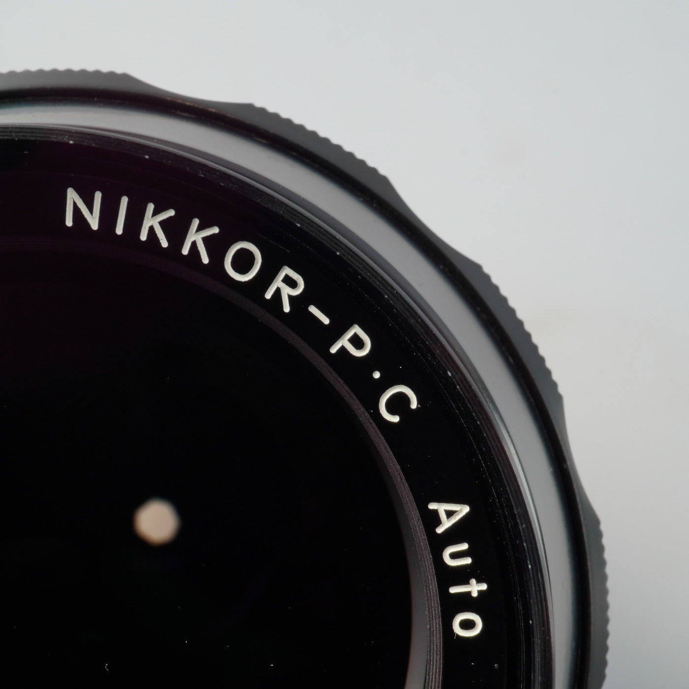 Nikon 非Ai NIKKOR-P.C Auto 105mm F/2.5 単焦点レンズ