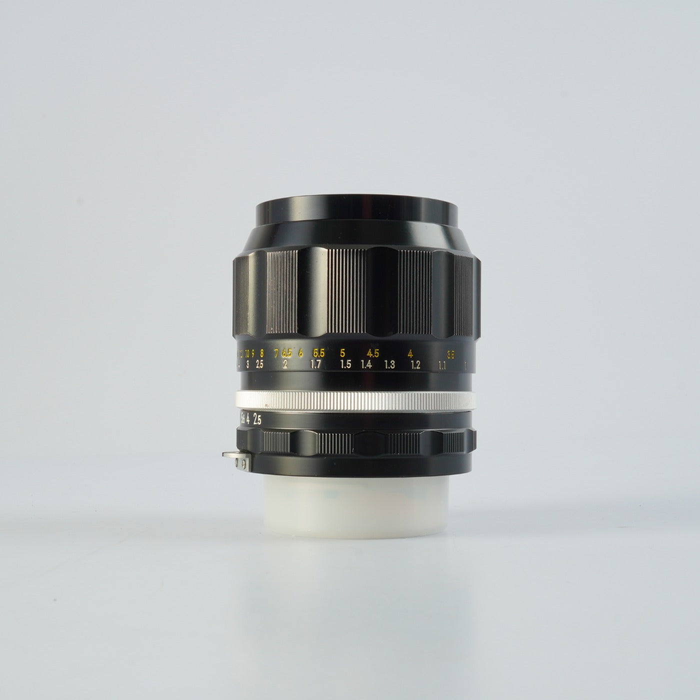 Nikon 非Ai NIKKOR-P.C Auto 105mm F/2.5 単焦点レンズ