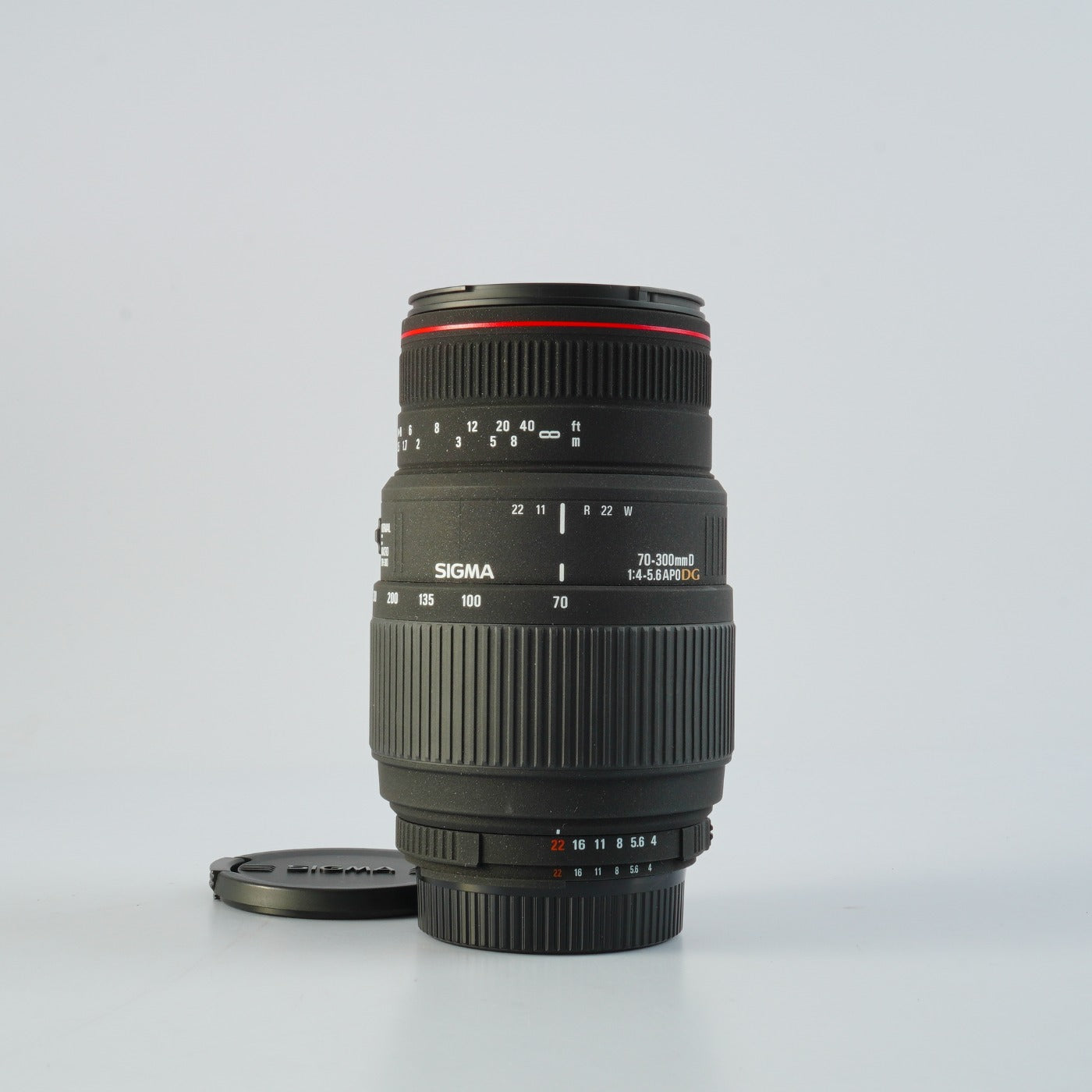 SIGMA 70-300mm F/4-5.6 D APO DG for Nikon F (Nikon F用) ズームレンズ