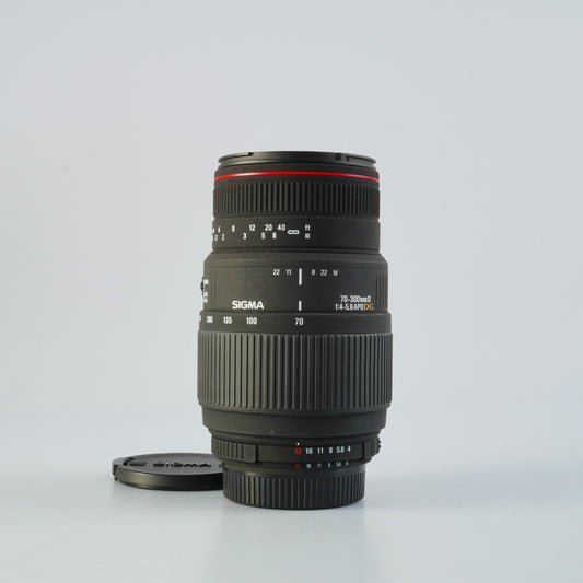 SIGMA 70-300mm F/4-5.6 D APO DG for Nikon F (Nikon F用) ズームレンズ