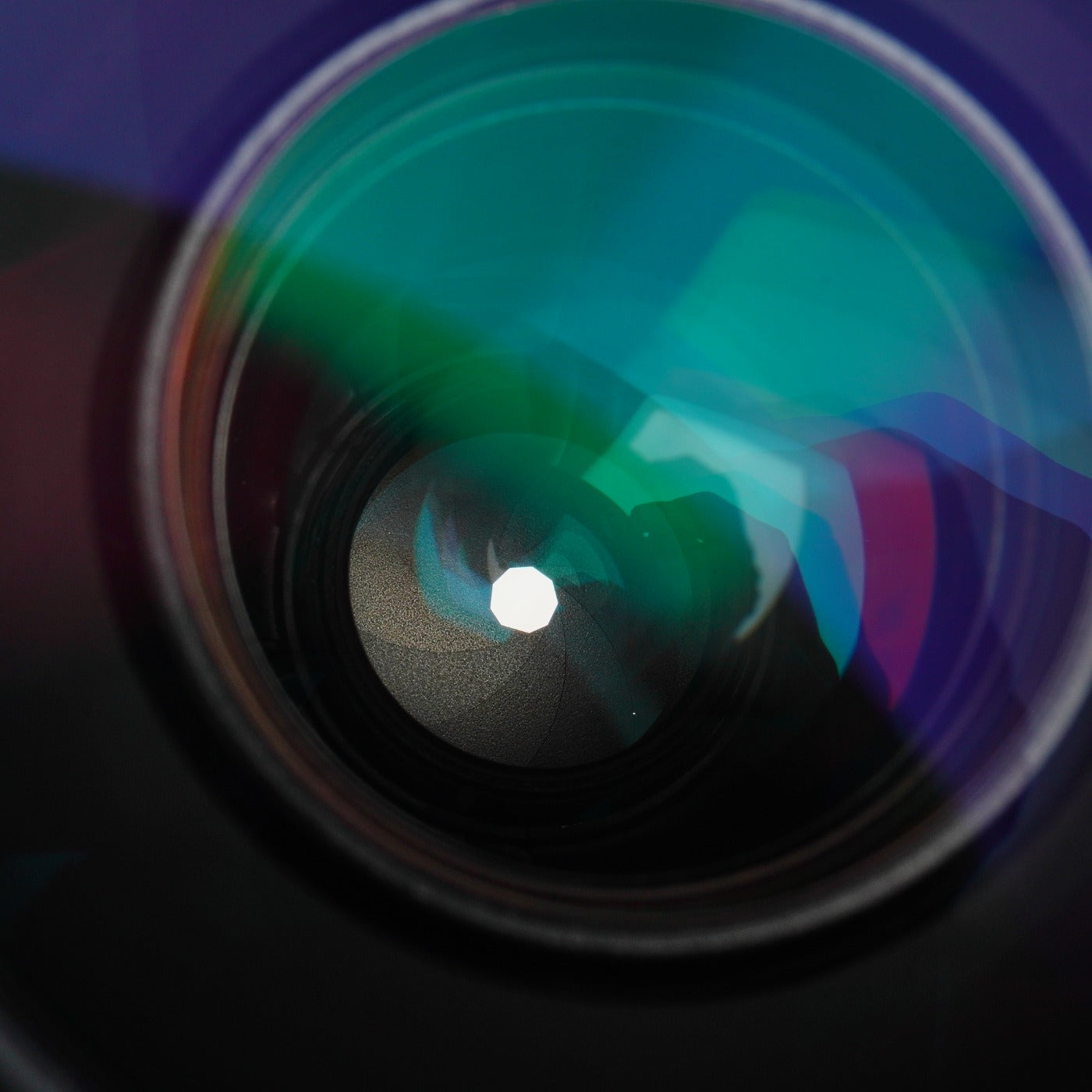 SIGMA 70-300mm F/4-5.6 D APO DG for Nikon F (Nikon F用) ズームレンズ