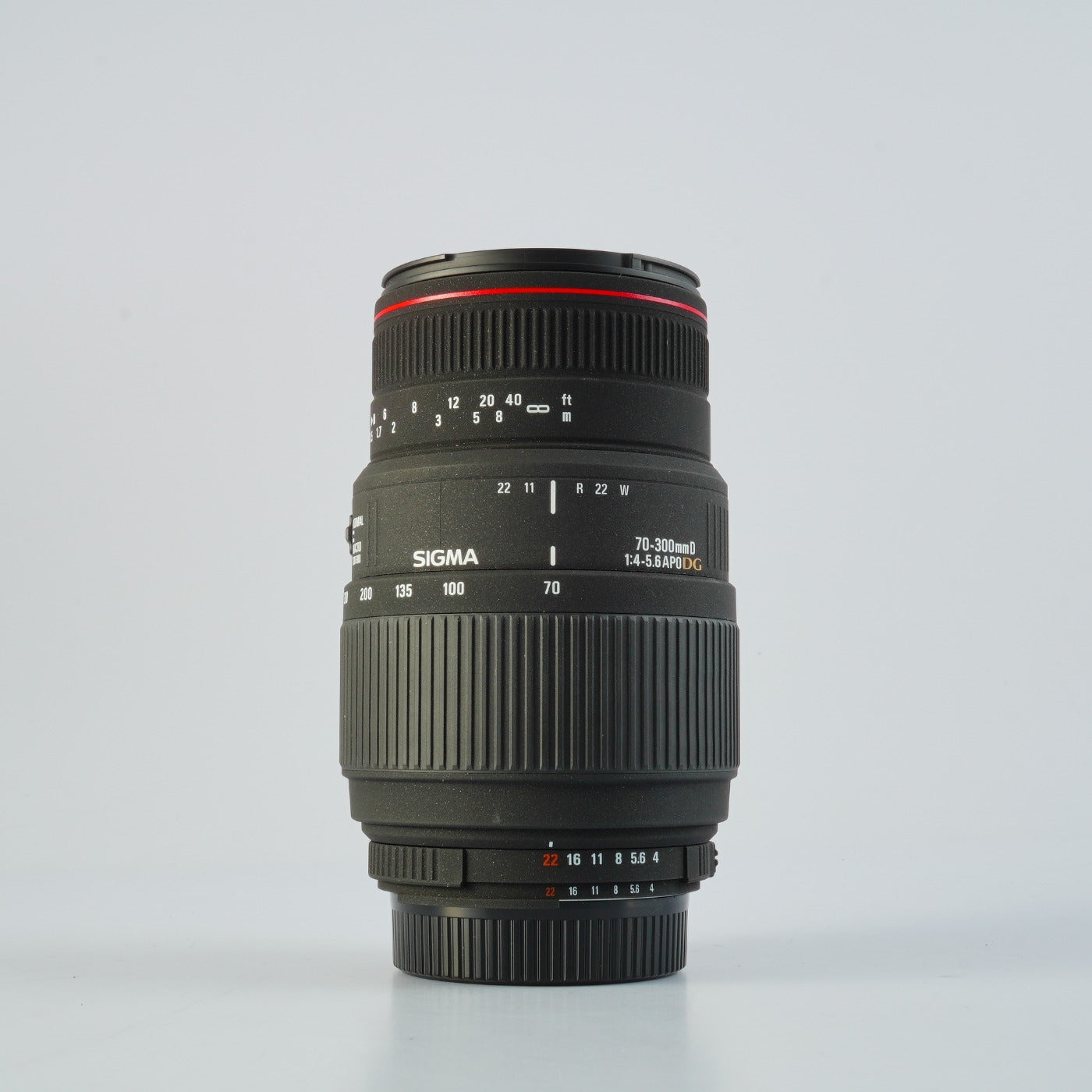 SIGMA 70-300mm F/4-5.6 D APO DG for Nikon F (Nikon F用) ズームレンズ