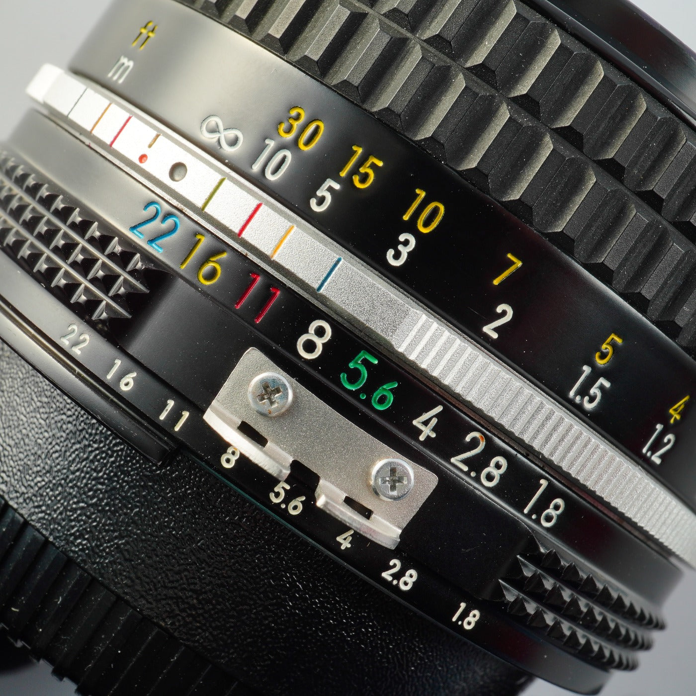 Nikon Nikkor Ai 50mm F/1.8 単焦点レンズ