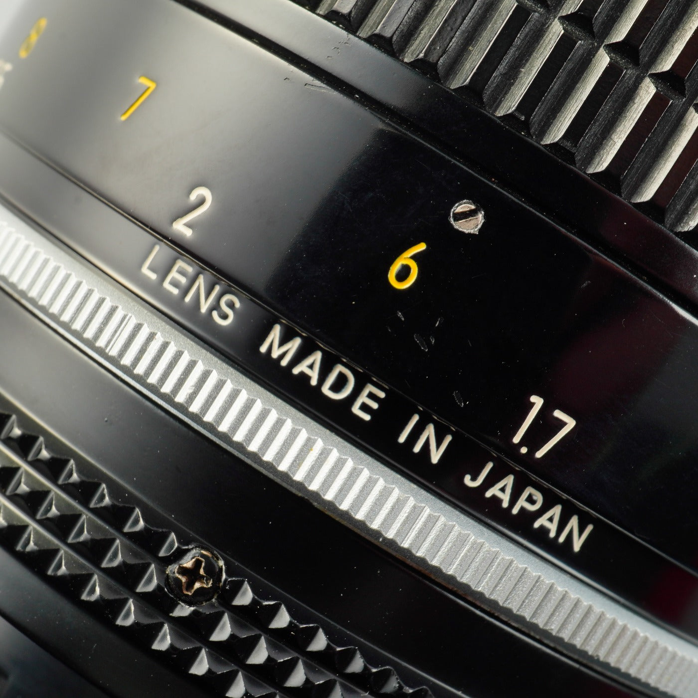 Nikon Ai NIKKOR 135mm F/2.8 単焦点レンズ