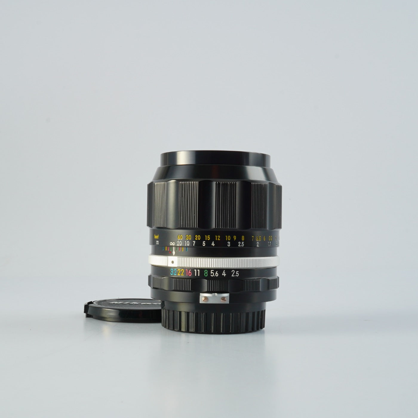 Nikon 非Ai NIKKOR-P Auto 105mm F/2.5 単焦点レンズ