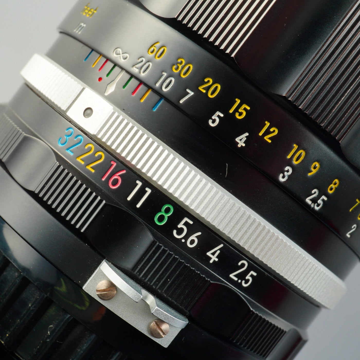 Nikon 非Ai NIKKOR-P Auto 105mm F/2.5 単焦点レンズ