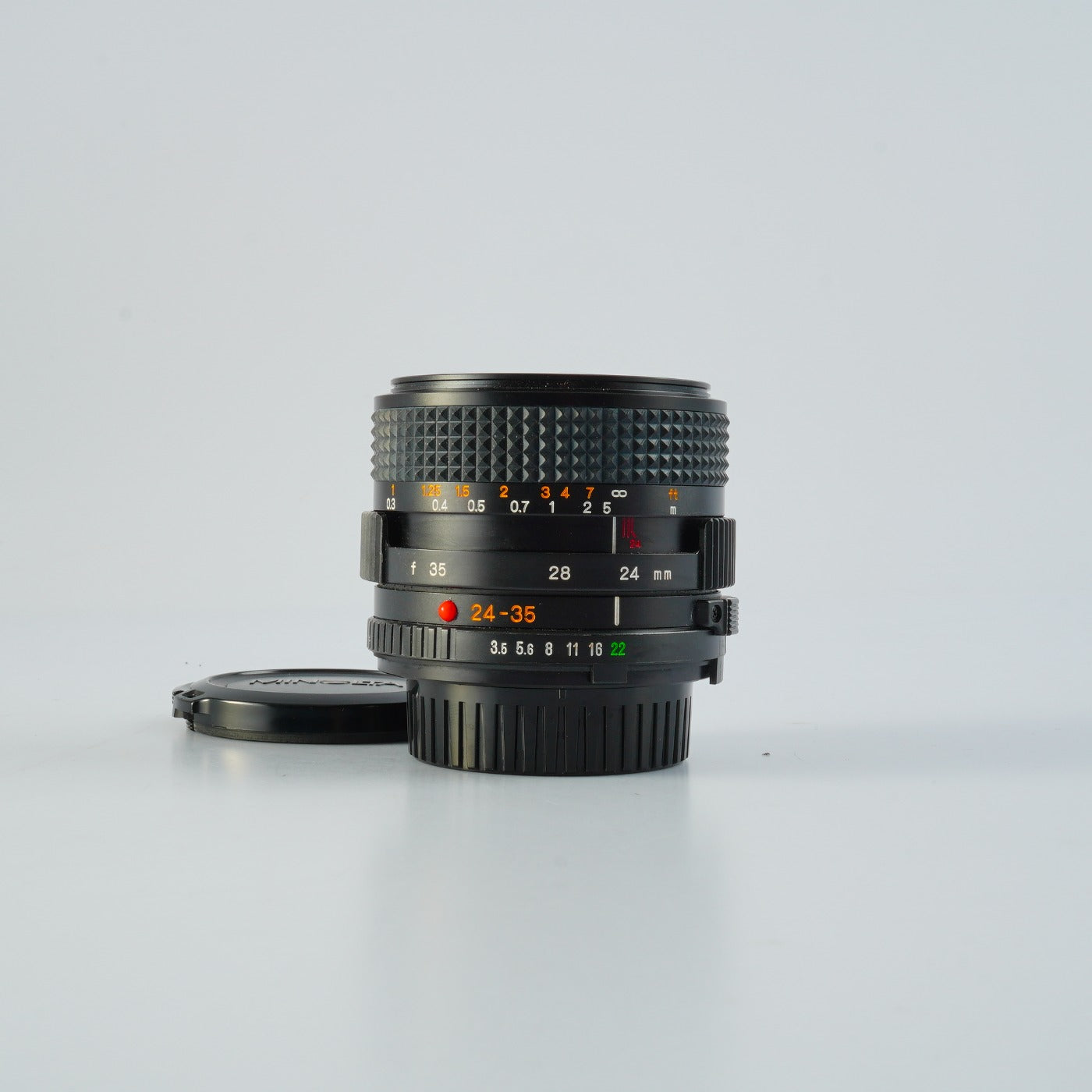 MINOLTA MD 24-35mm F/3.5 ズームレンズ