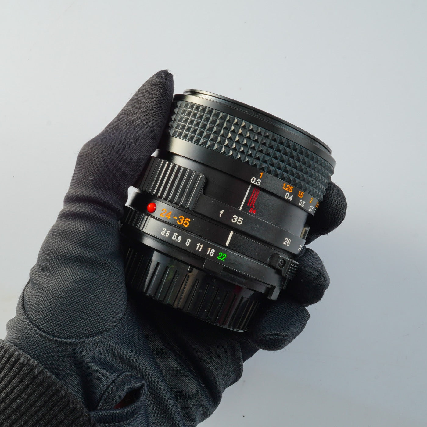 MINOLTA MD 24-35mm F/3.5 ズームレンズ