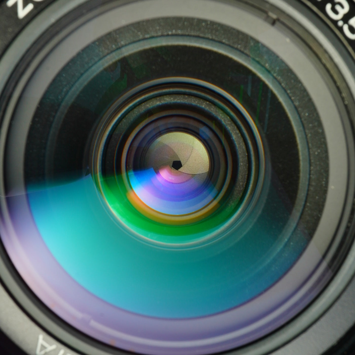 MINOLTA MD 24-35mm F/3.5 ズームレンズ