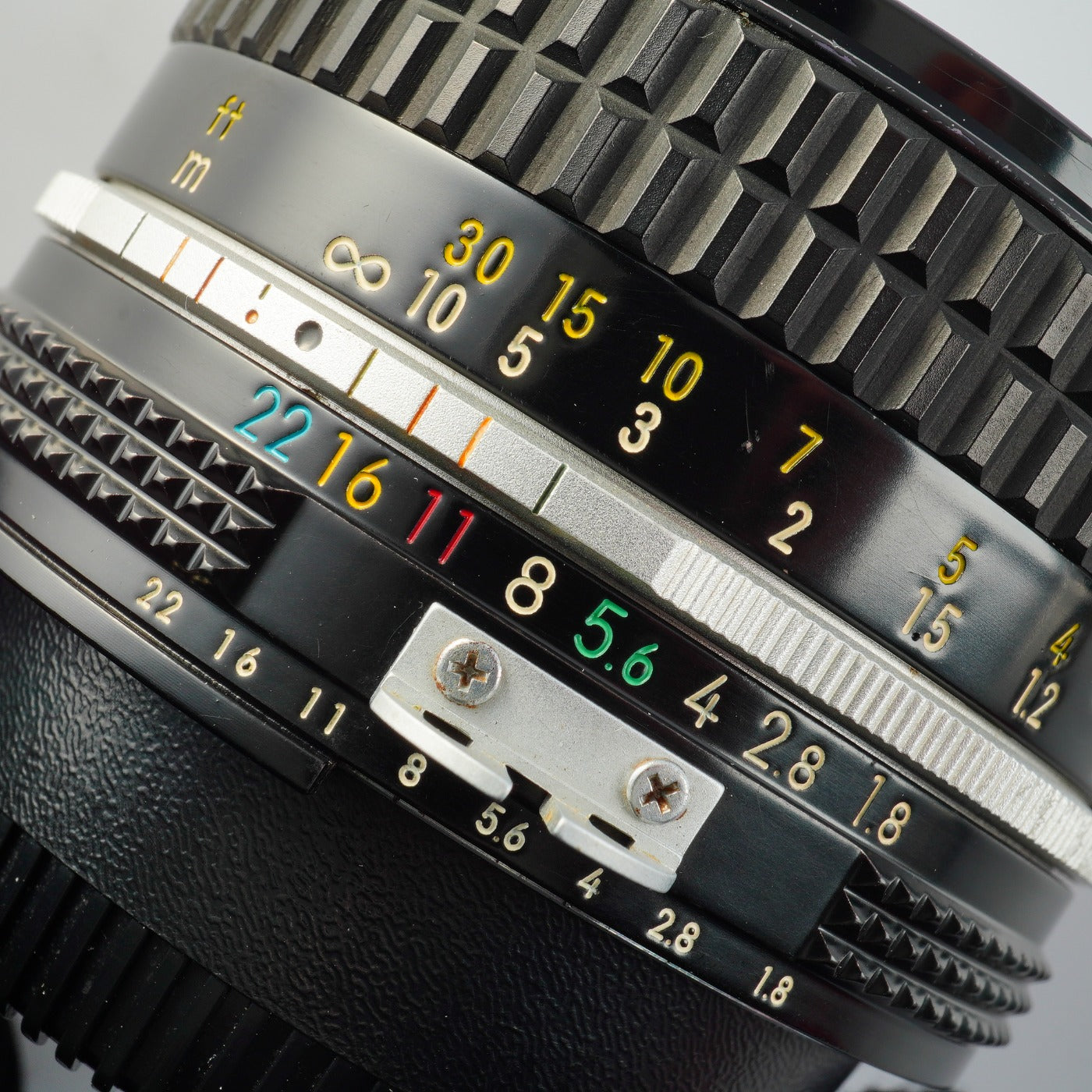 Nikon Ai Nikkor 50mm F/1.8 単焦点レンズ