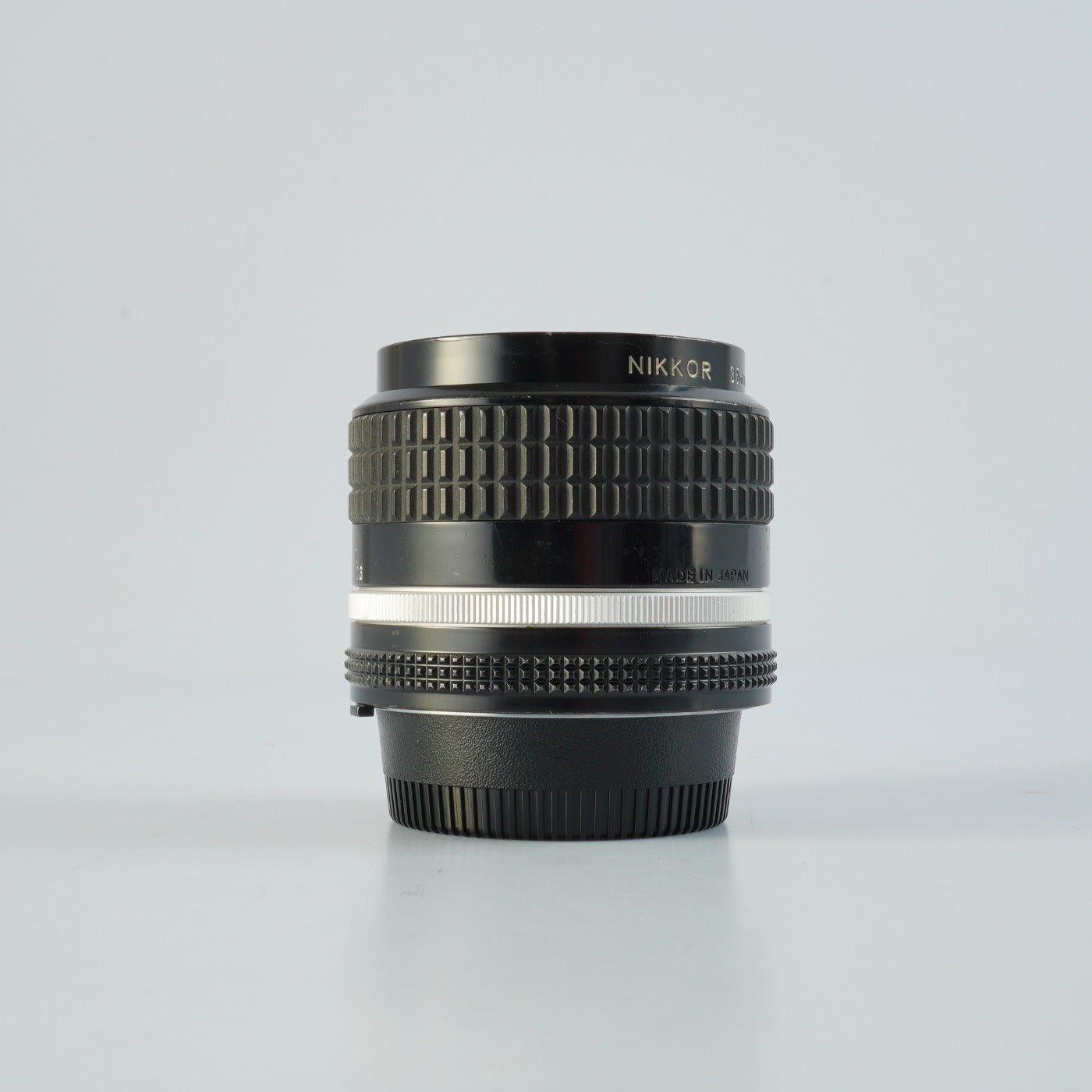 Nikon Ai-S NIKKOR 35mm F/2 単焦点レンズ